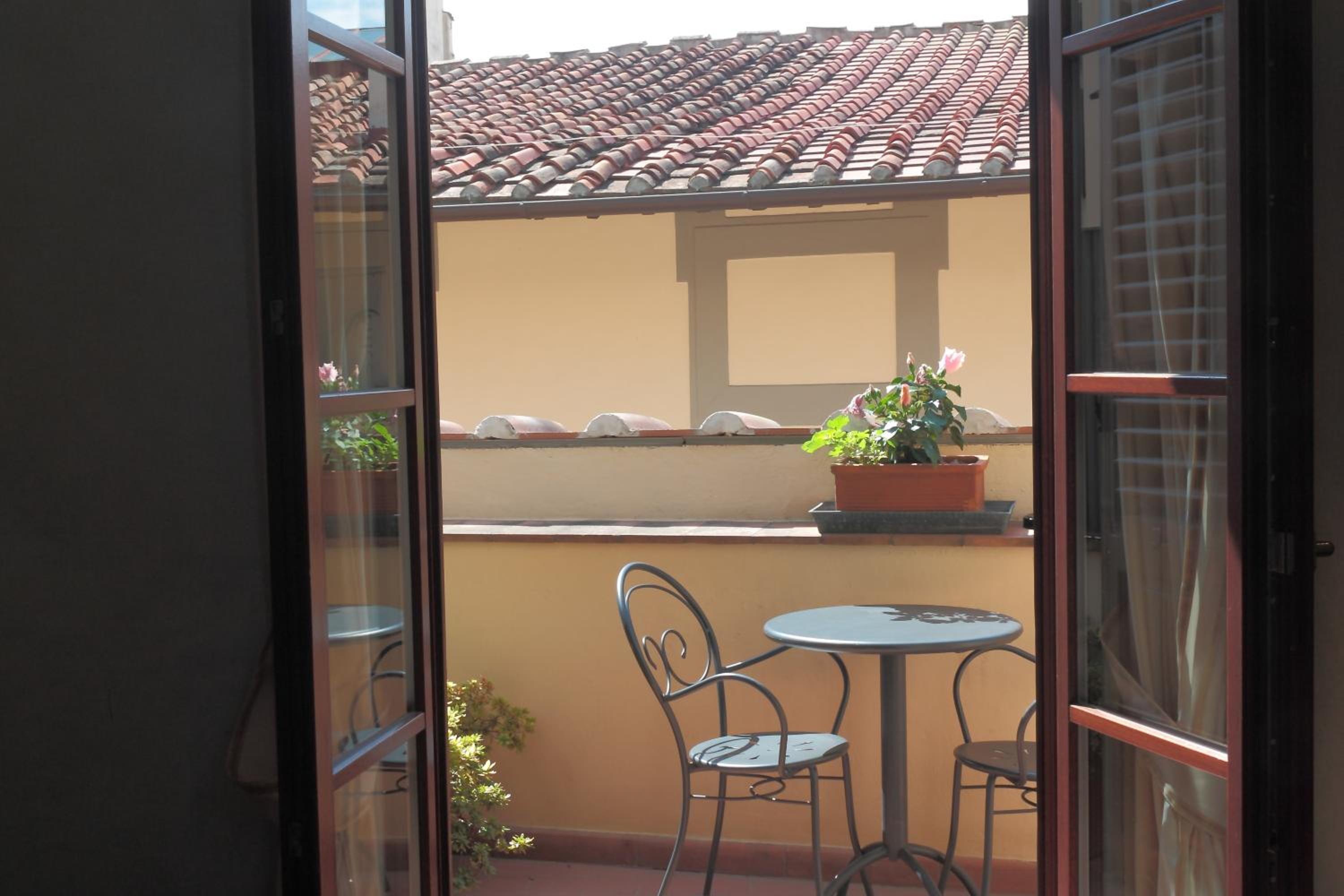 Classic Double Room with Balcony and Partial View photo 2