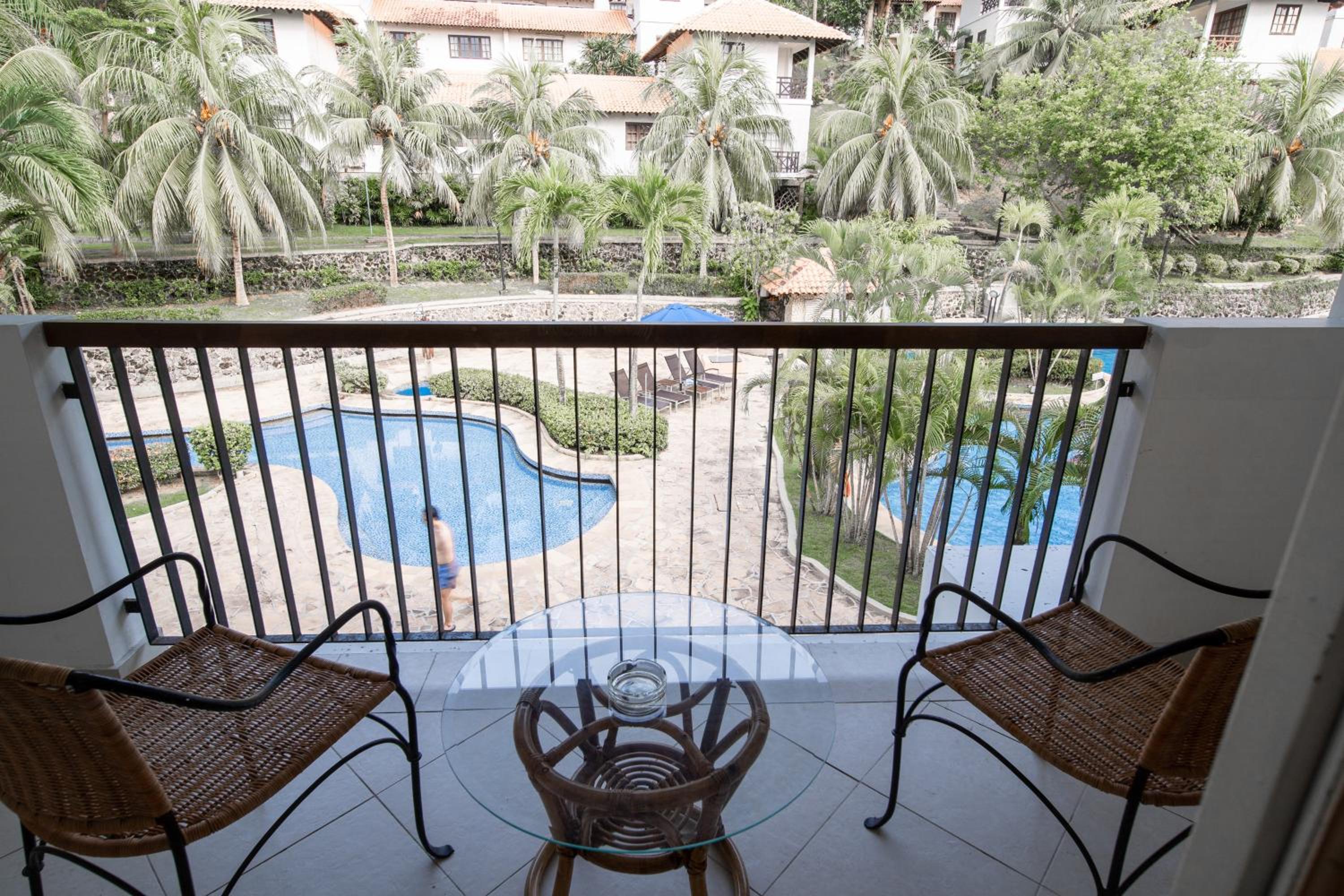 Deluxe Room with Garden View - Photo 20