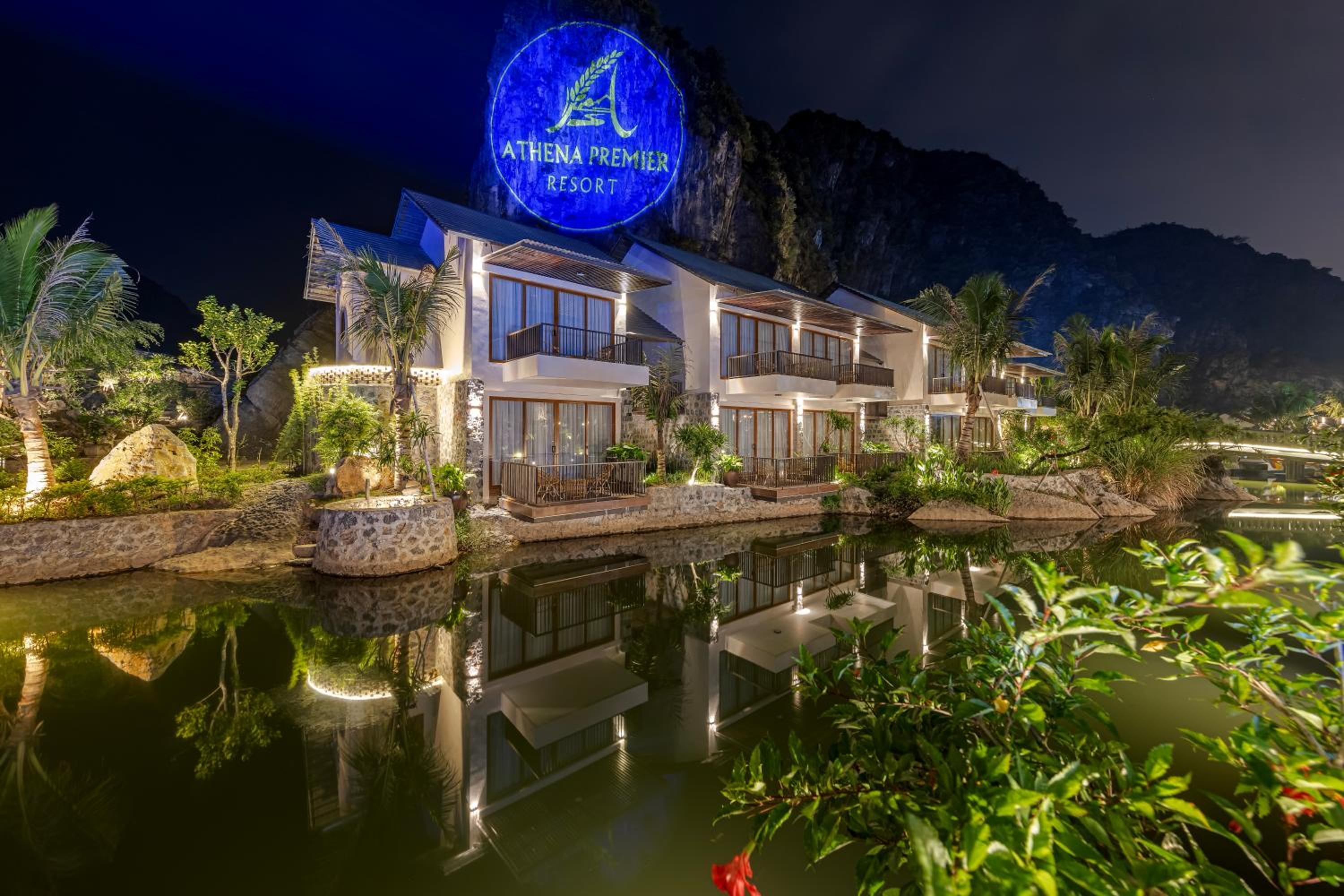 Deluxe Double or Twin Room with Lake View - Photo 9