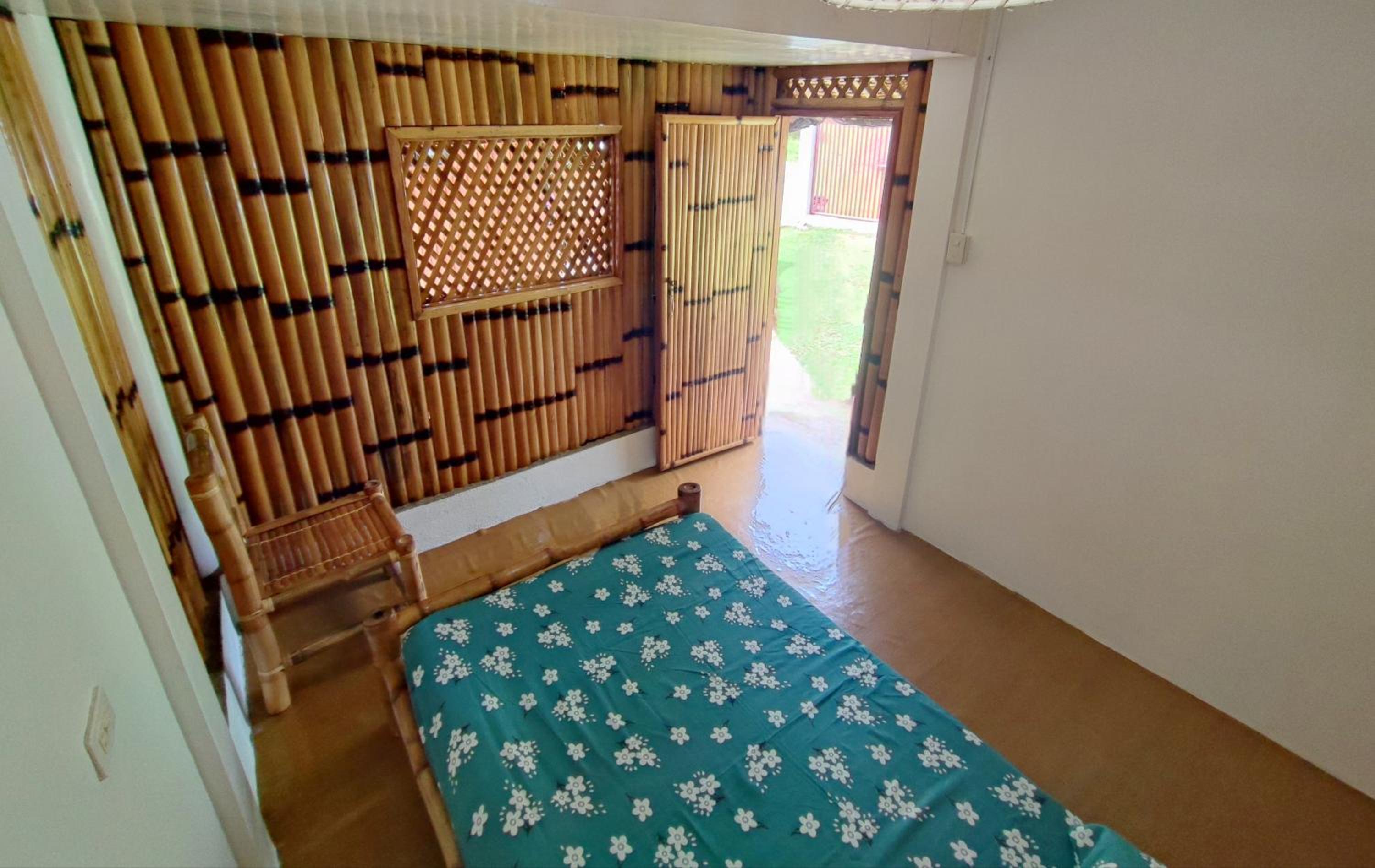 Budget Double Room - Photo 7