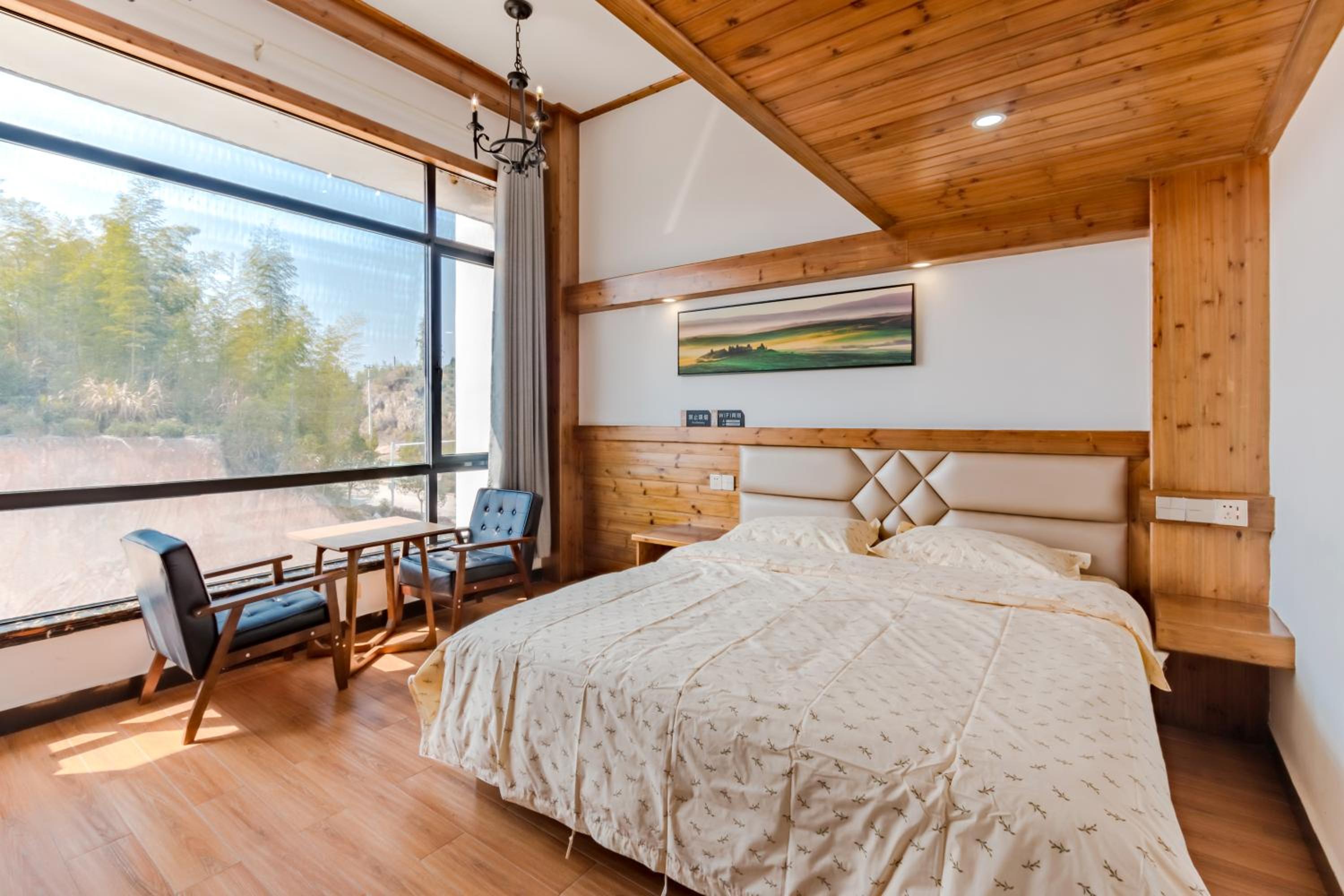 Suite photo 1
