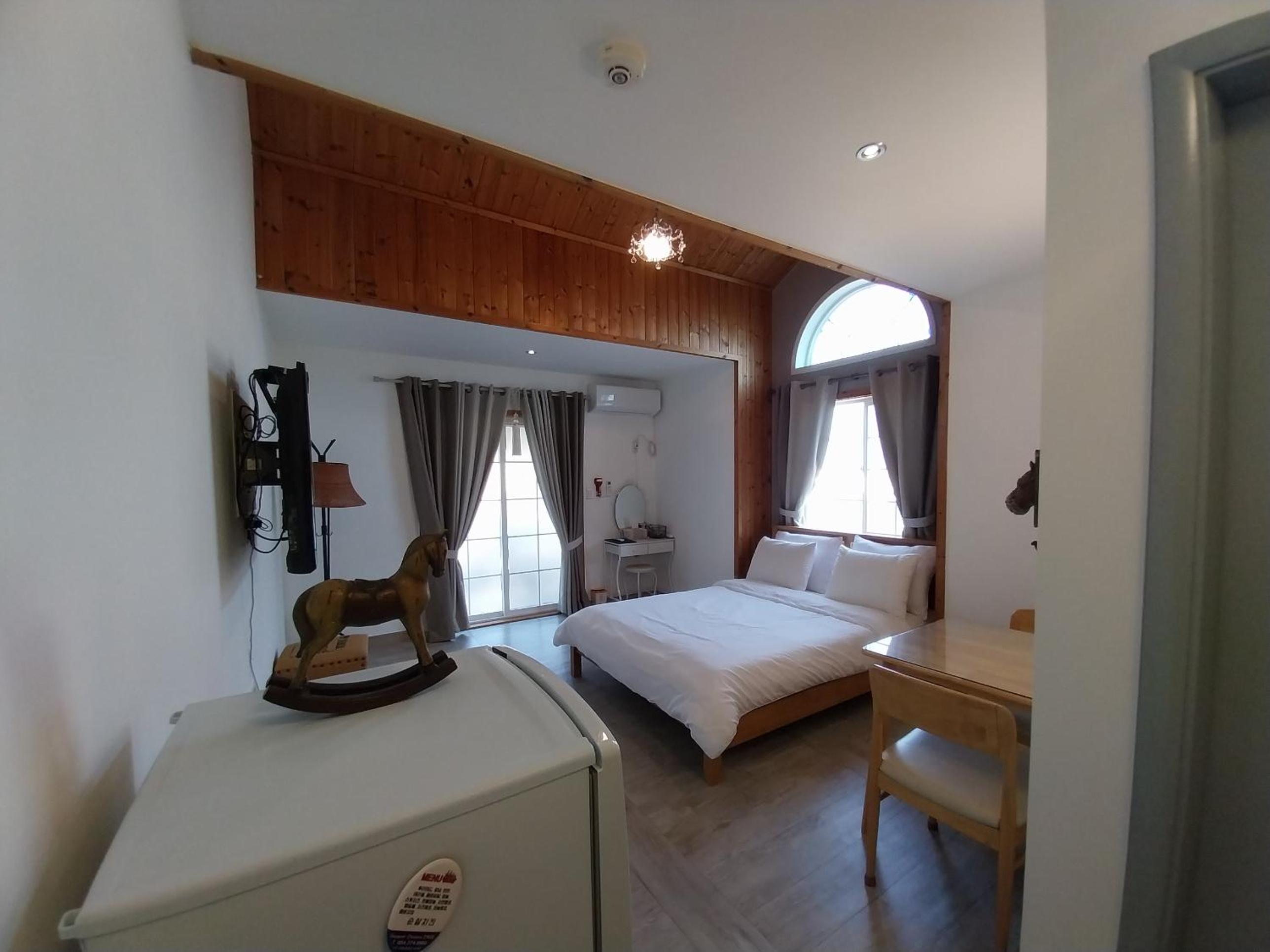 One-Bedroom House 202 photo 1