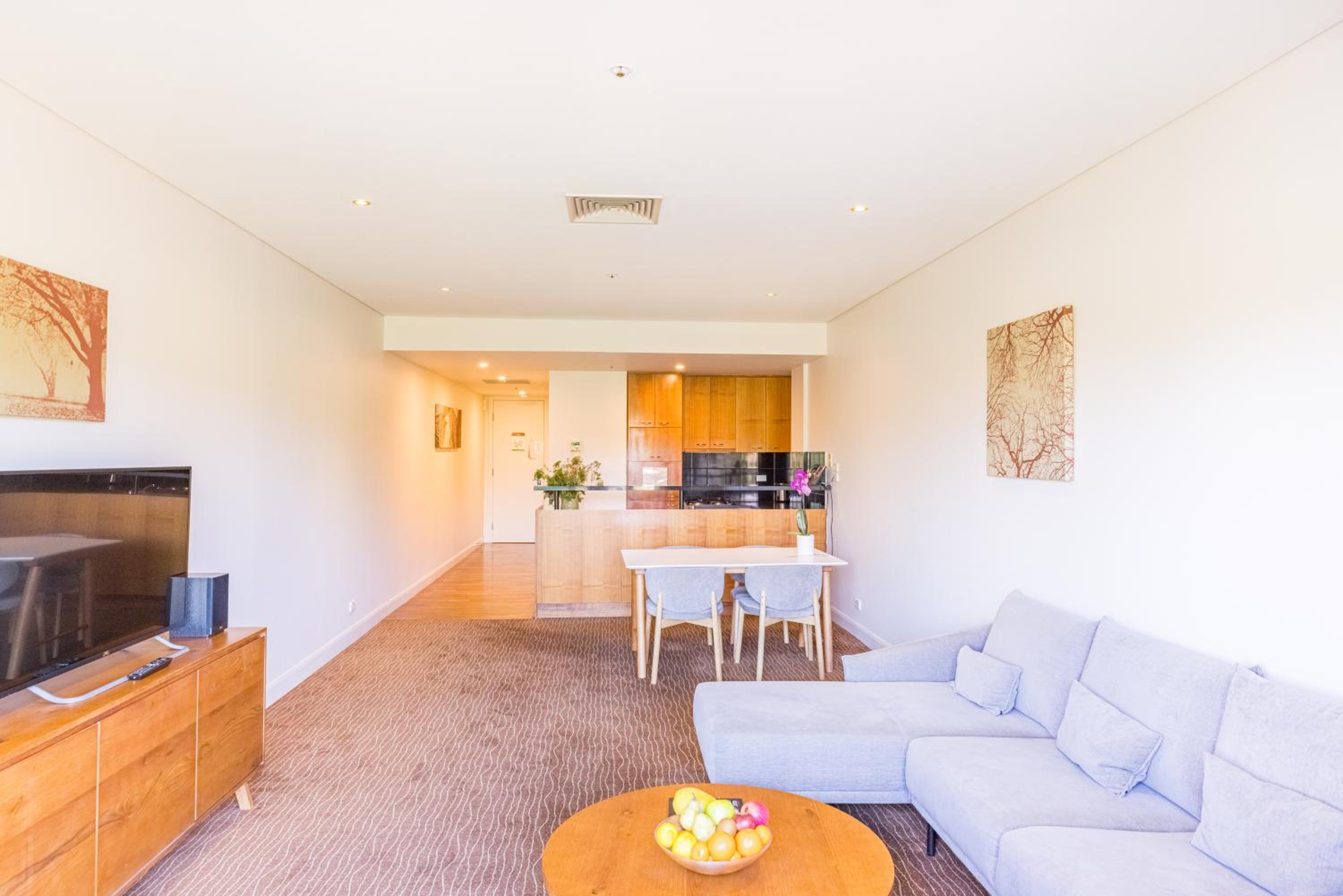 One-Bedroom Apartment - Photo 18