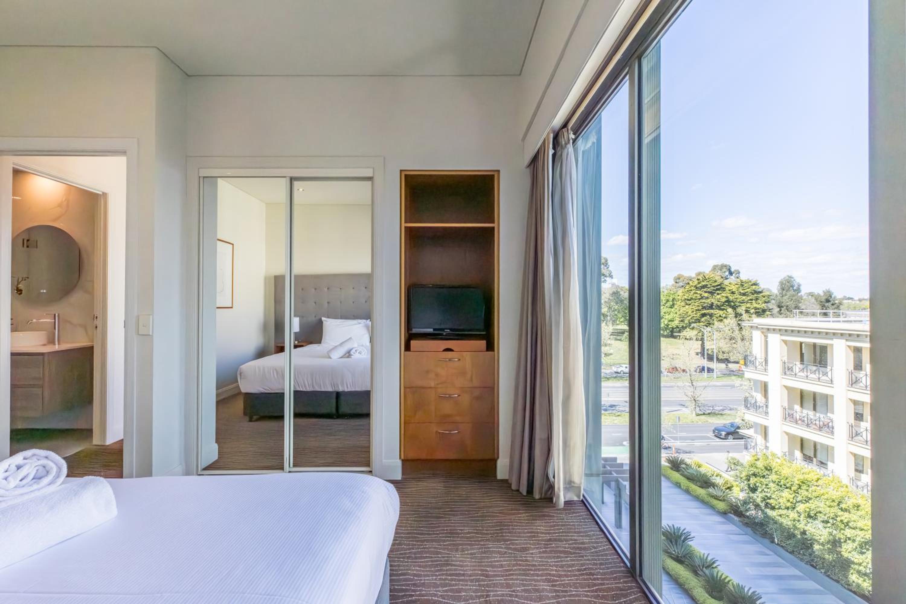 One-Bedroom Apartment - Photo 7