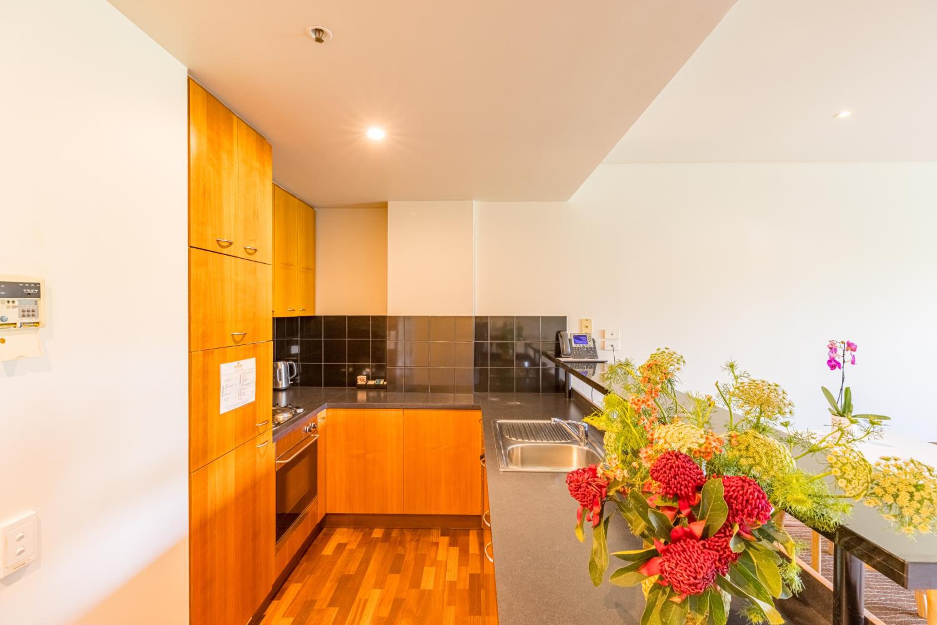One-Bedroom Apartment - Photo 4