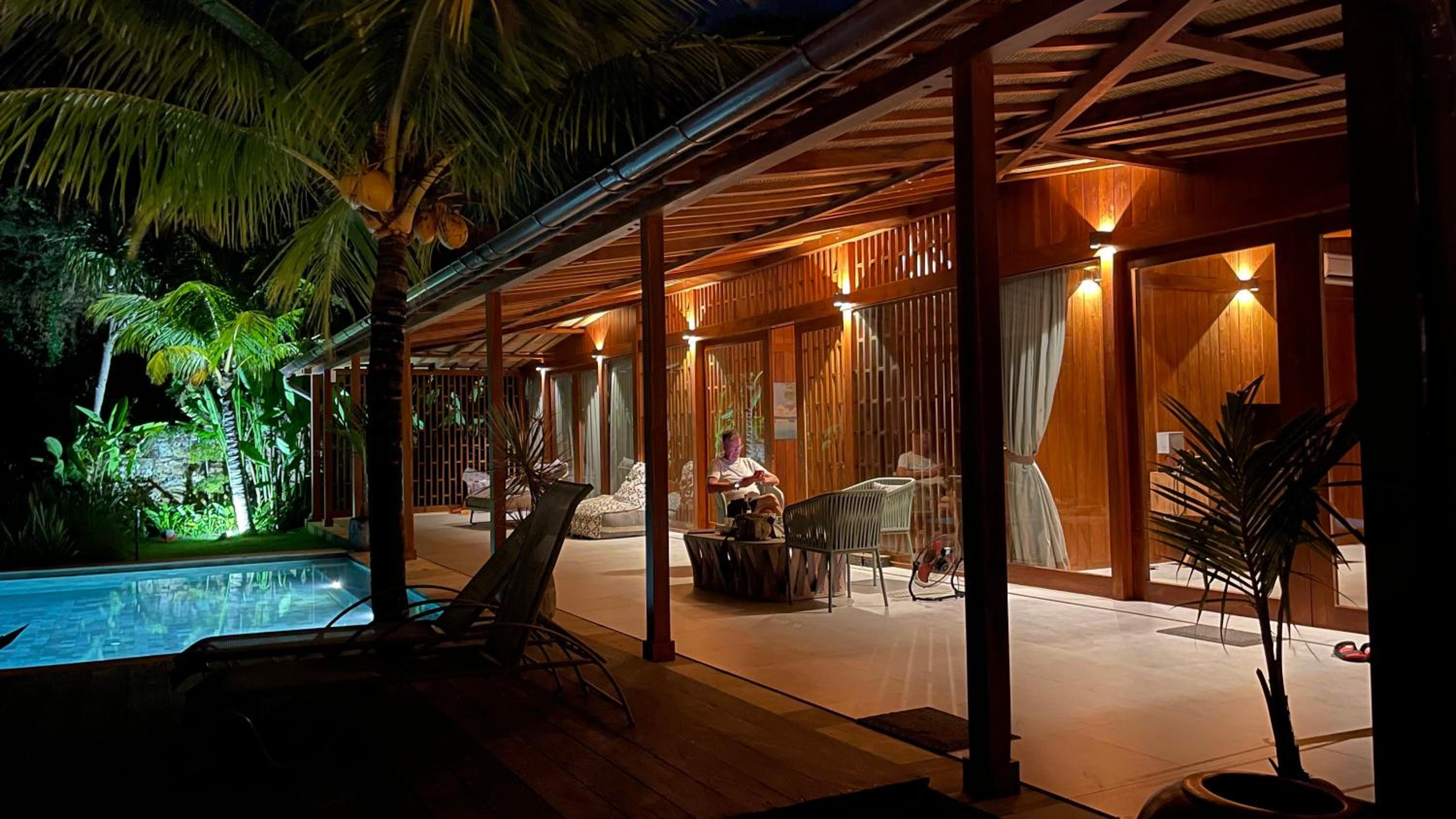 Villa with Private Pool - Photo 10