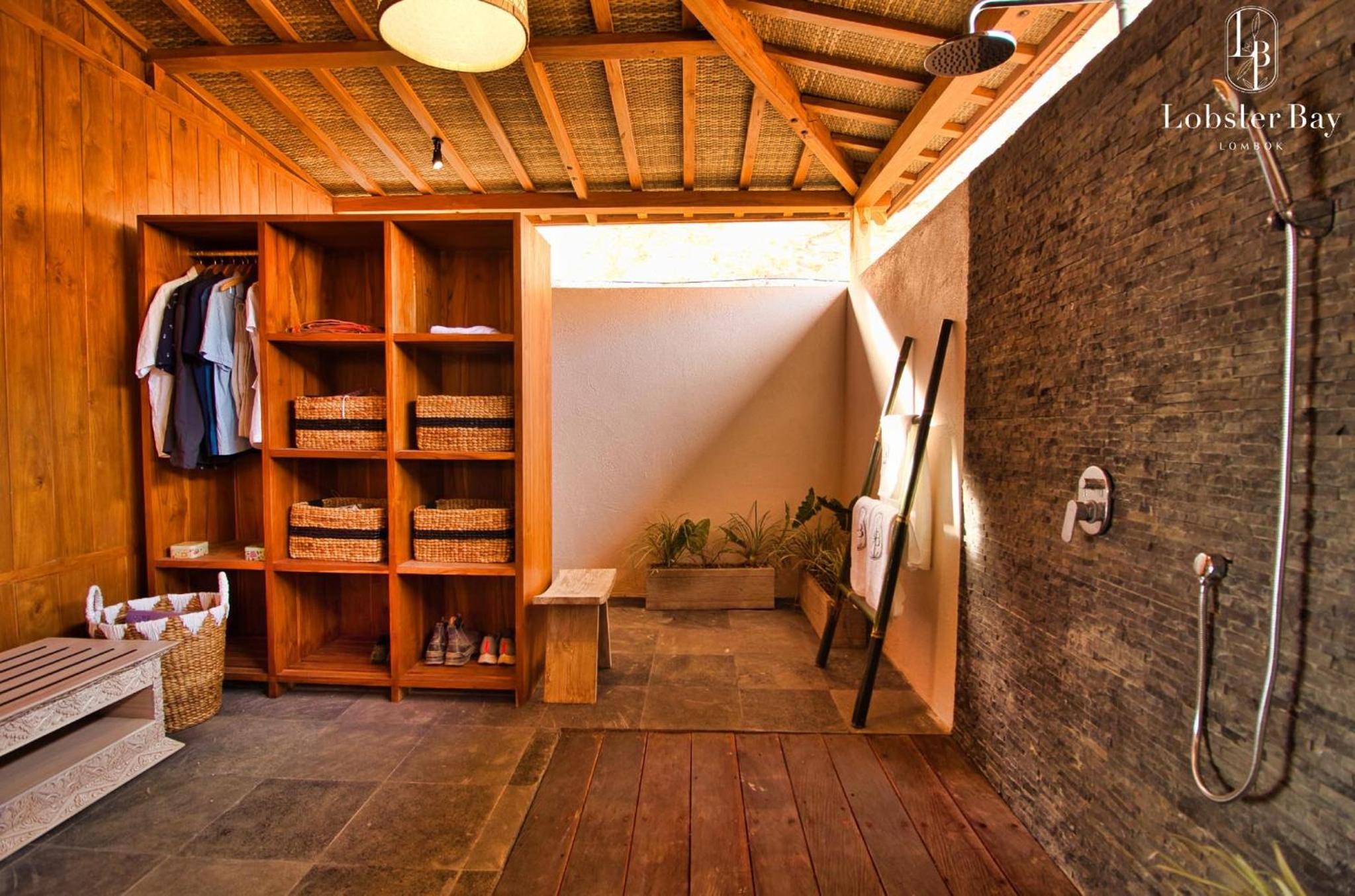 Villa with Private Pool - Photo 8