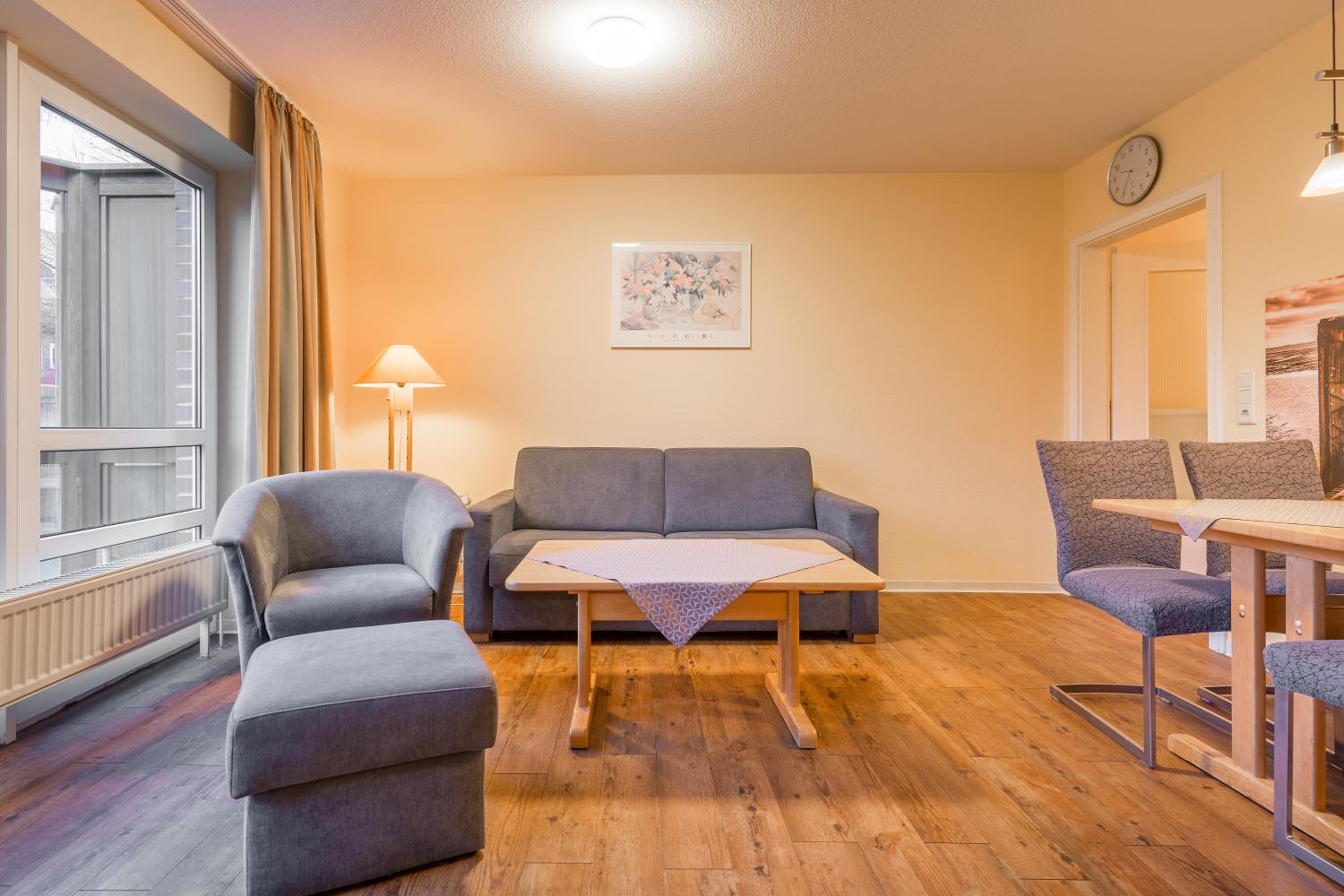 One-Bedroom Apartment photo 2