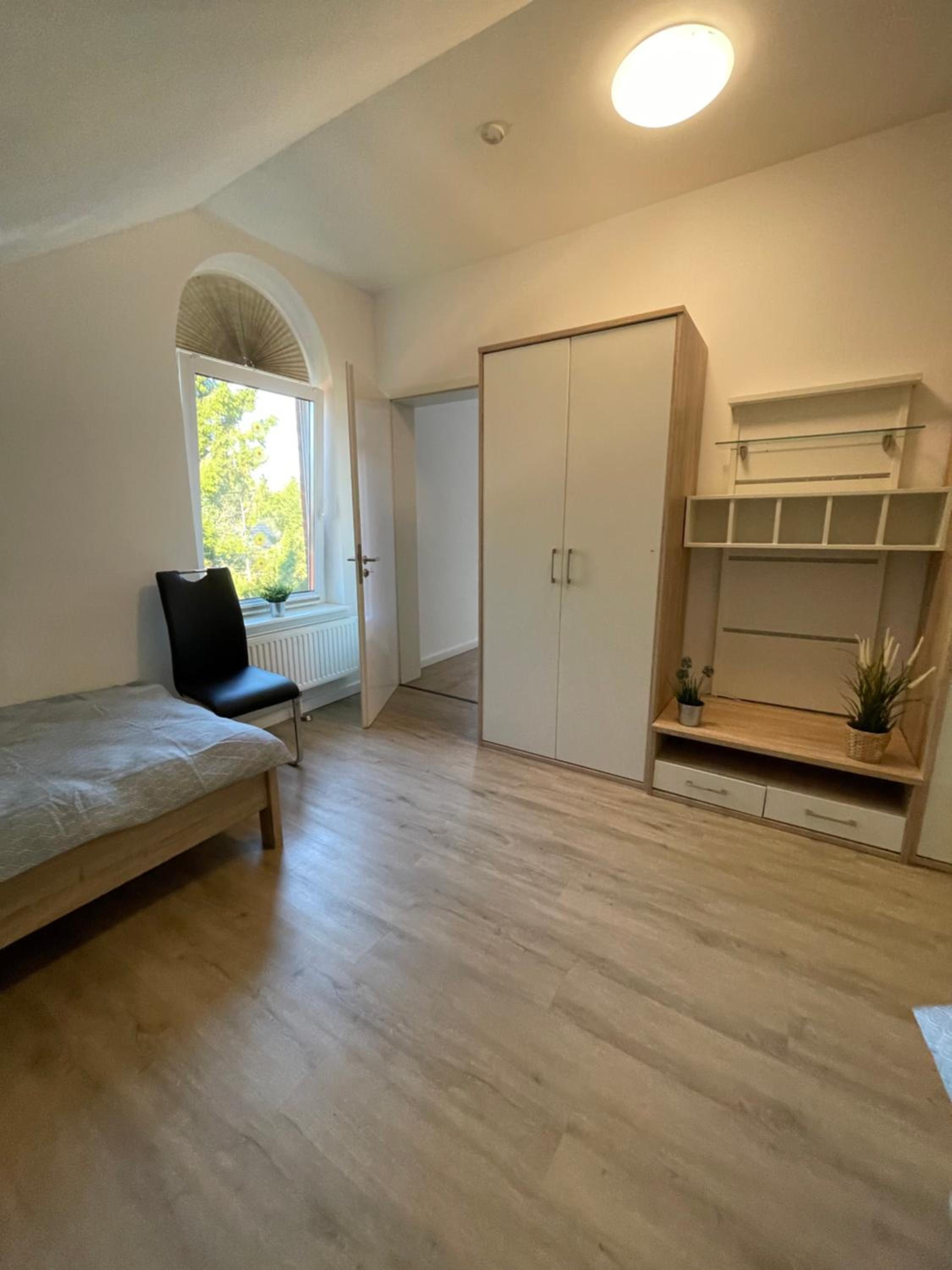 One-Bedroom Apartment photo 3