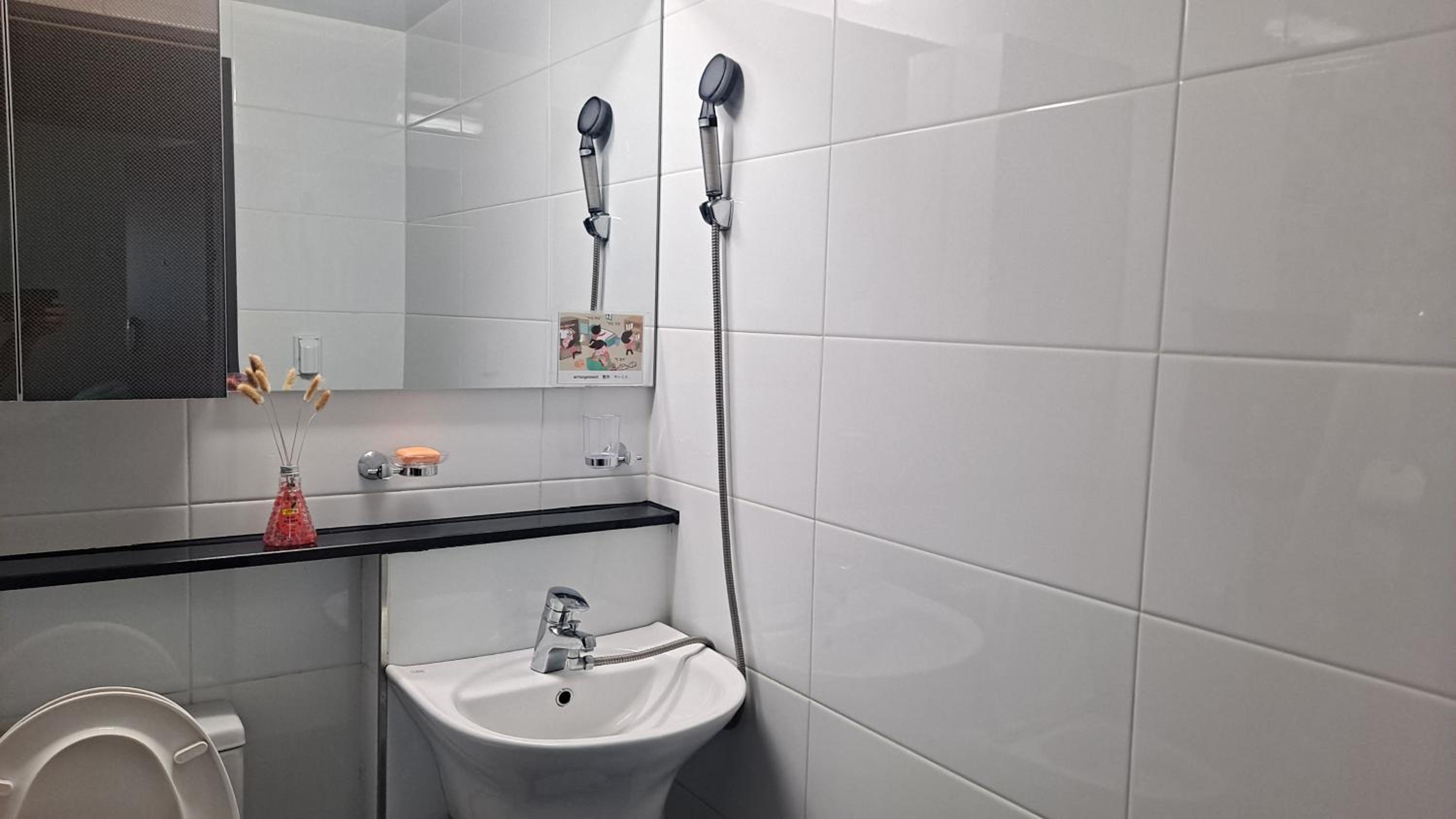 Single Room - Photo 8