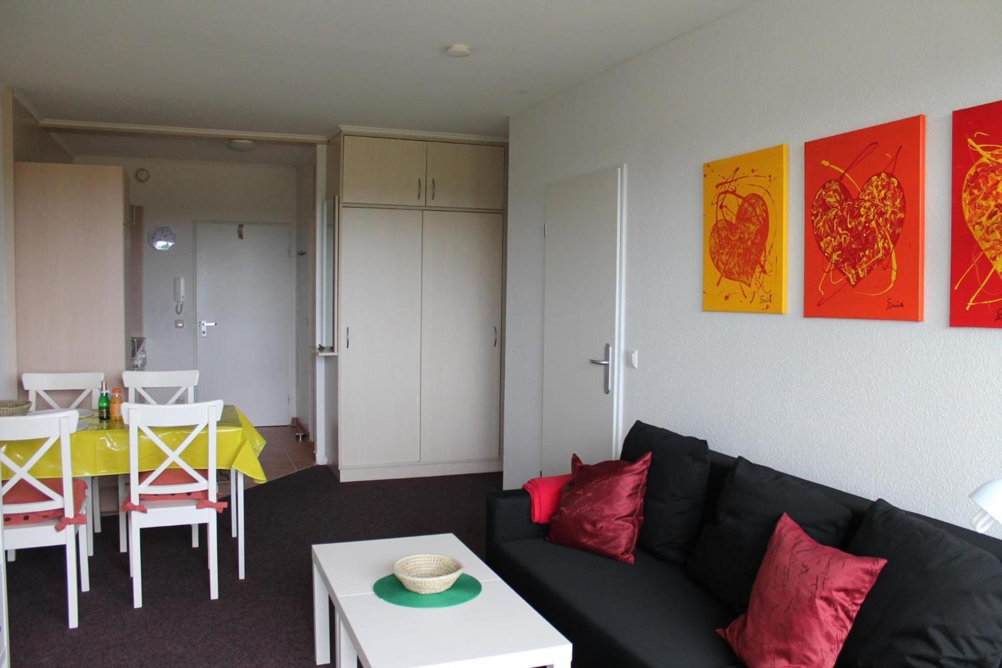 Apartment photo 2