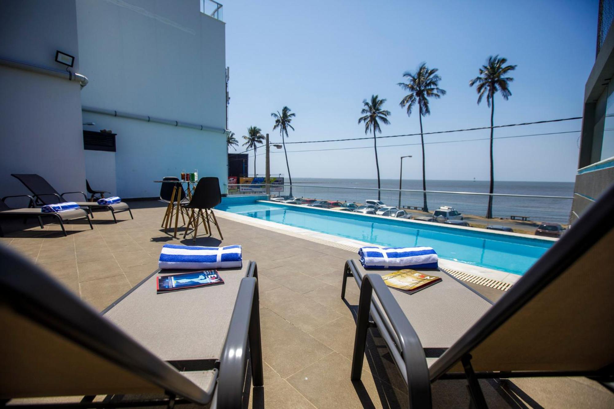 Deluxe Double Room with Balcony and Sea View photo 2