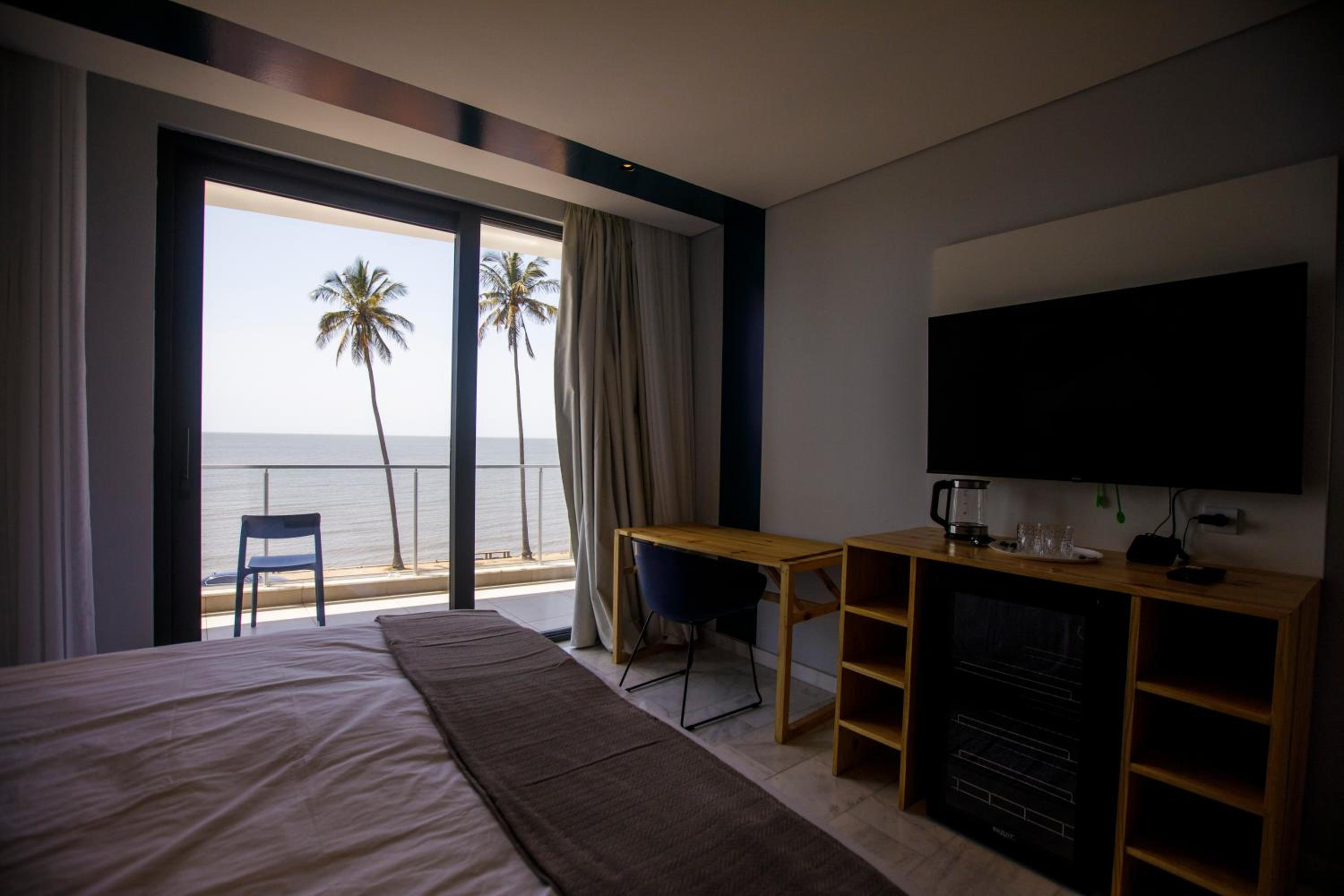 Deluxe Suite with Sea View photo 1