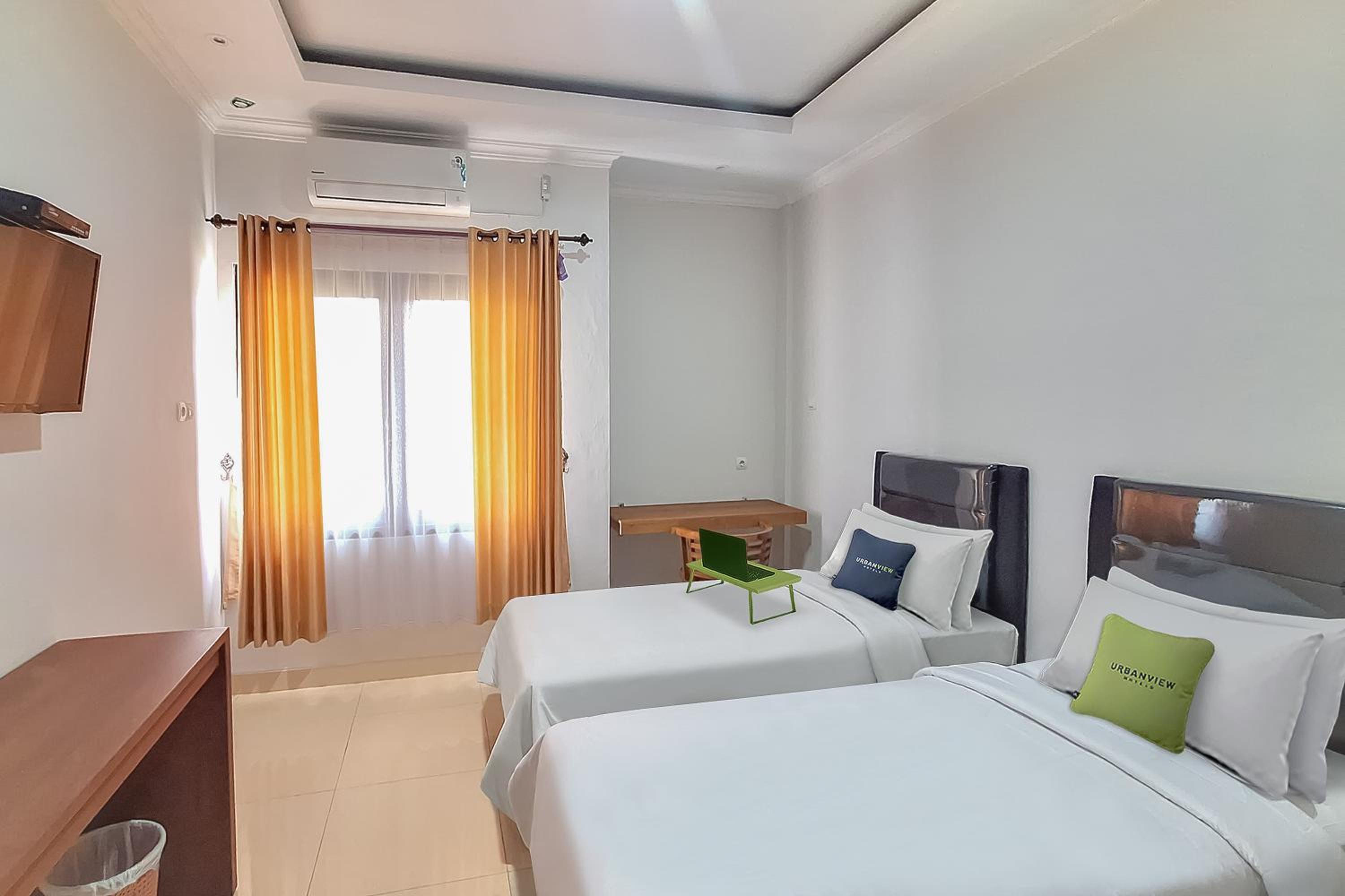 Twin Room - Photo 1