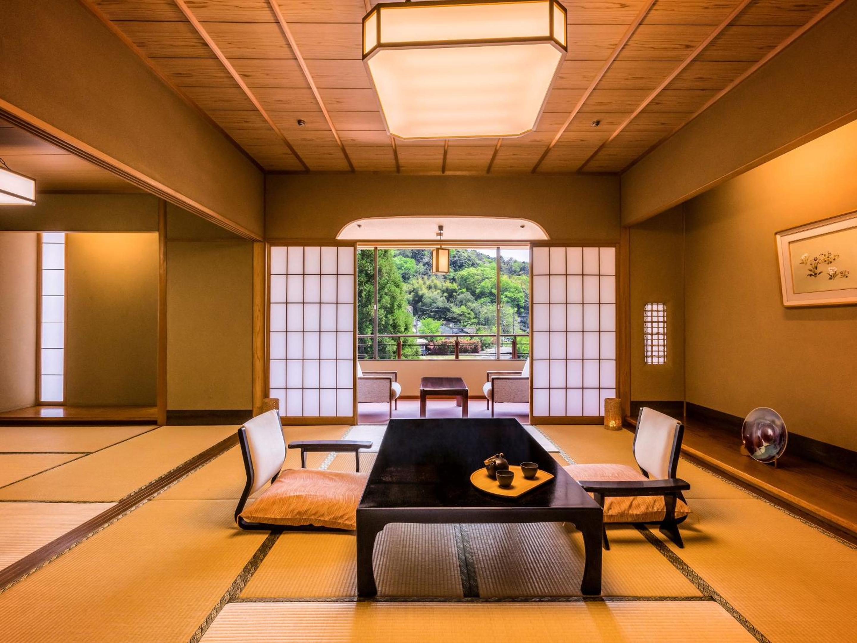 Superior Japanese-Style Room With Bathroom And City View - Ryokusuien