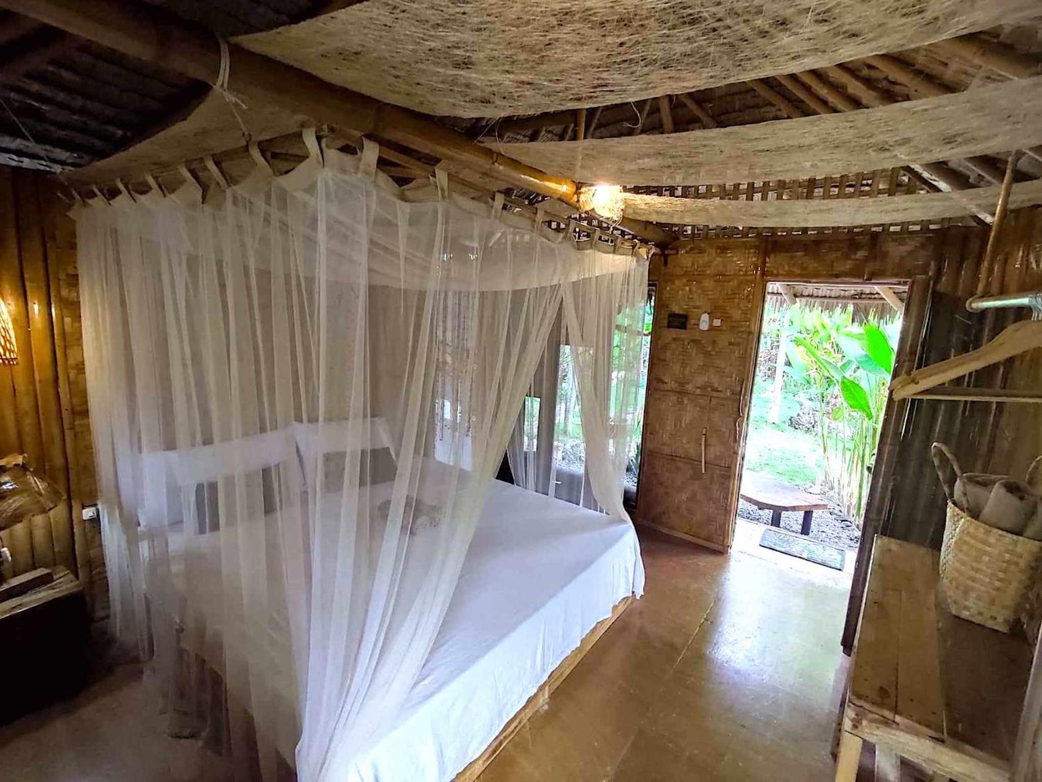 Deluxe Bungalow with Private Bathroom - Photo 7