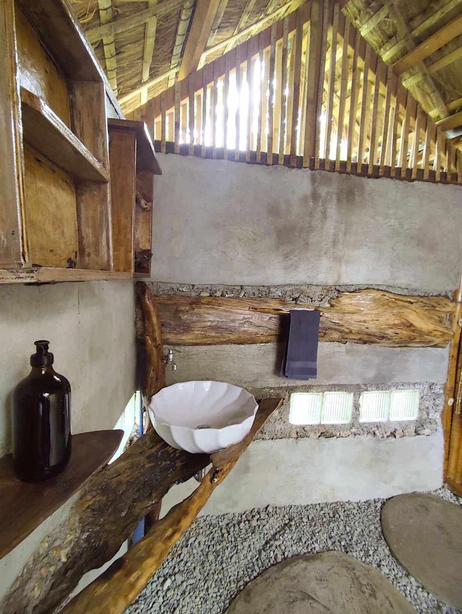 Deluxe Bungalow with Private Bathroom - Photo 8