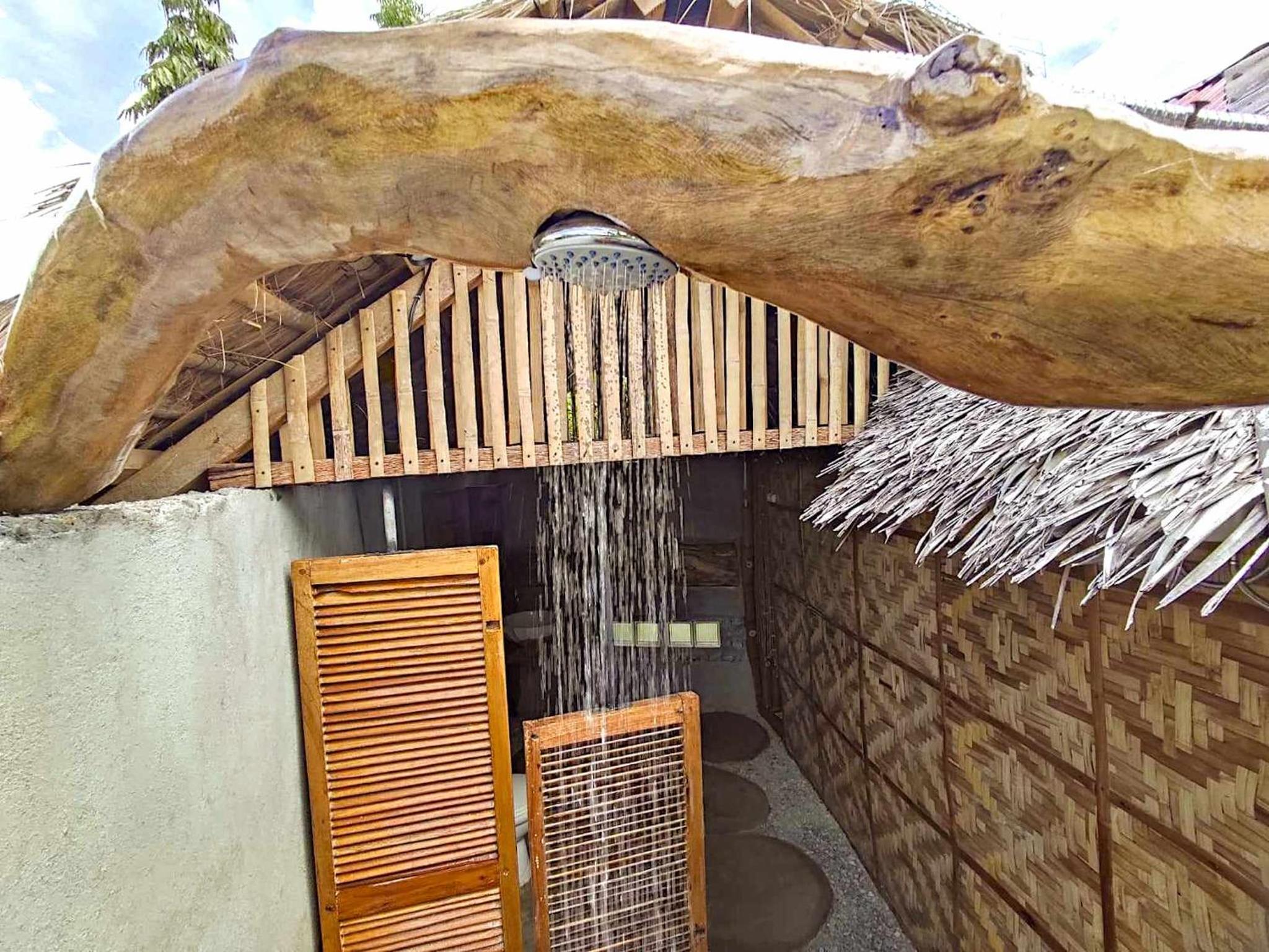 Deluxe Bungalow with Private Bathroom - Photo 2