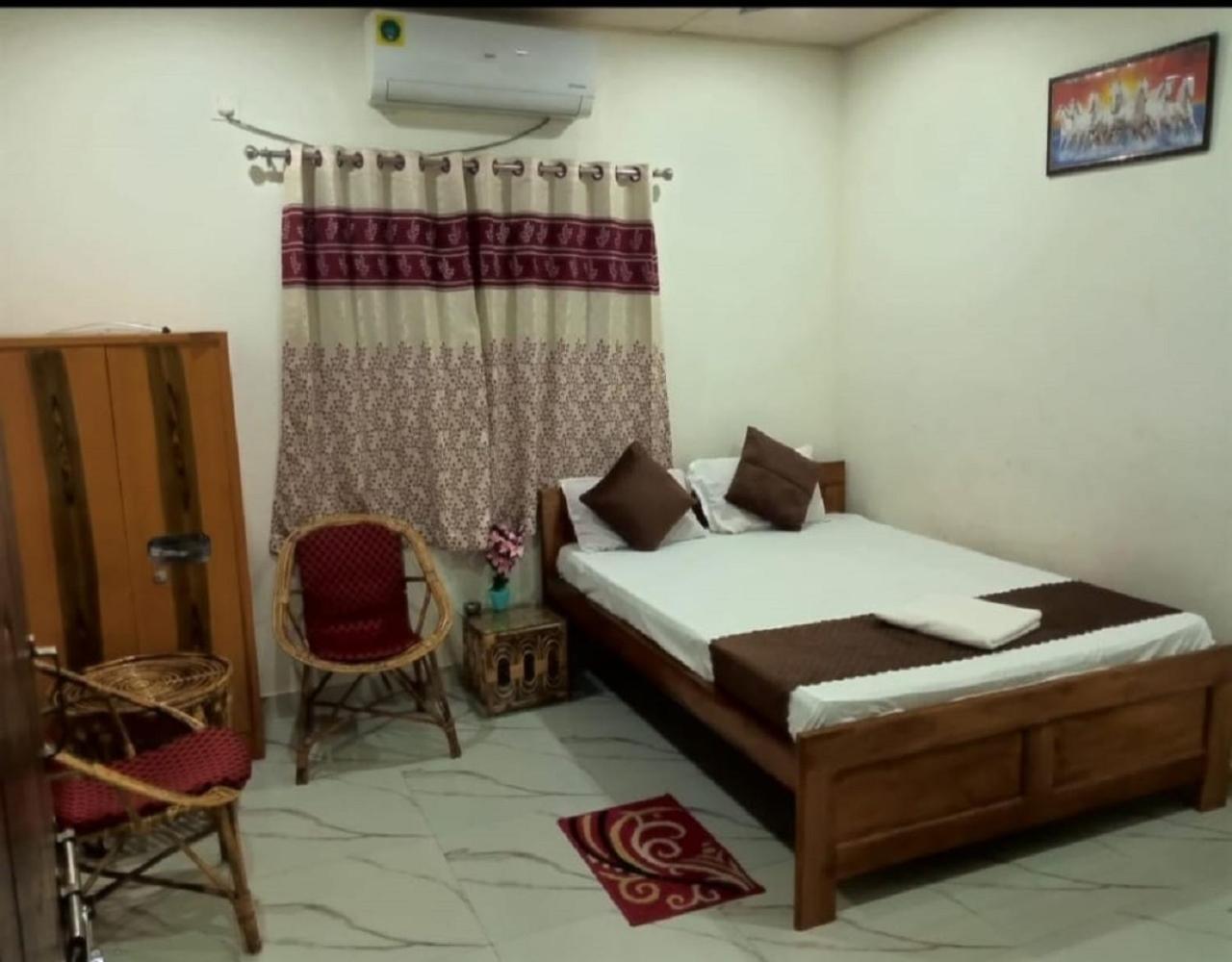 Deluxe King Room photo 1