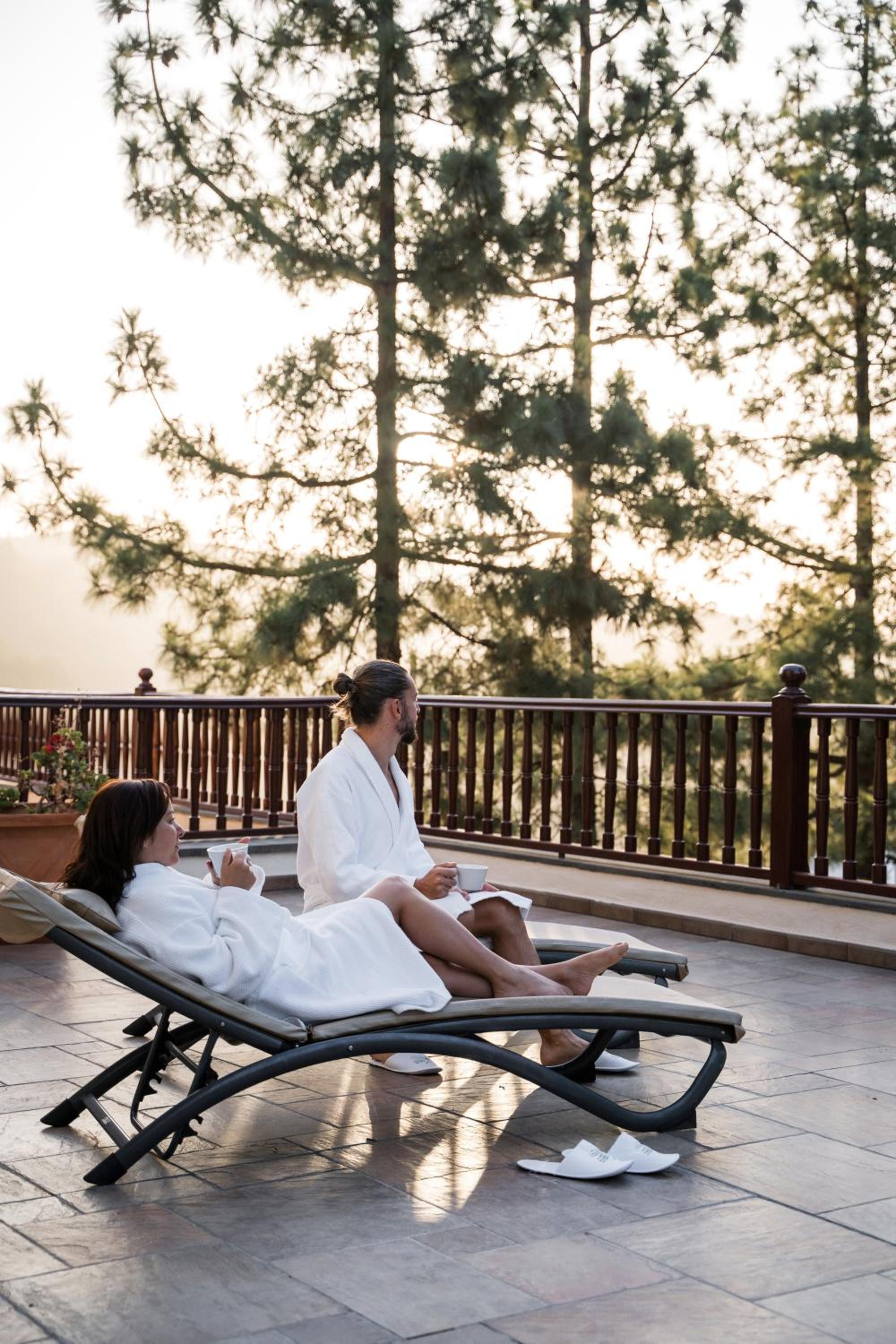 Suite with Spa Bath and Terrace photo 2