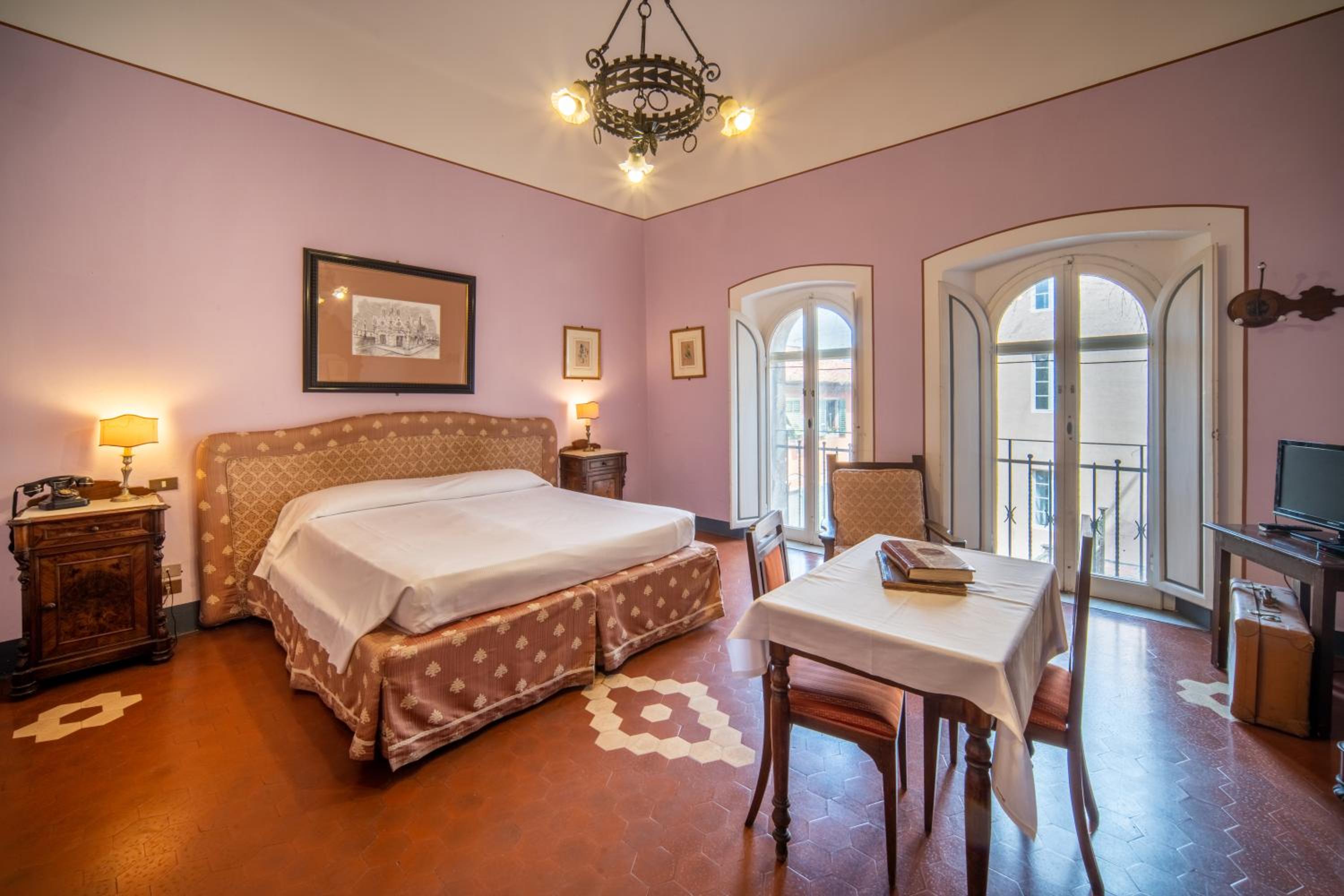 Classic Double or Twin Room photo 2