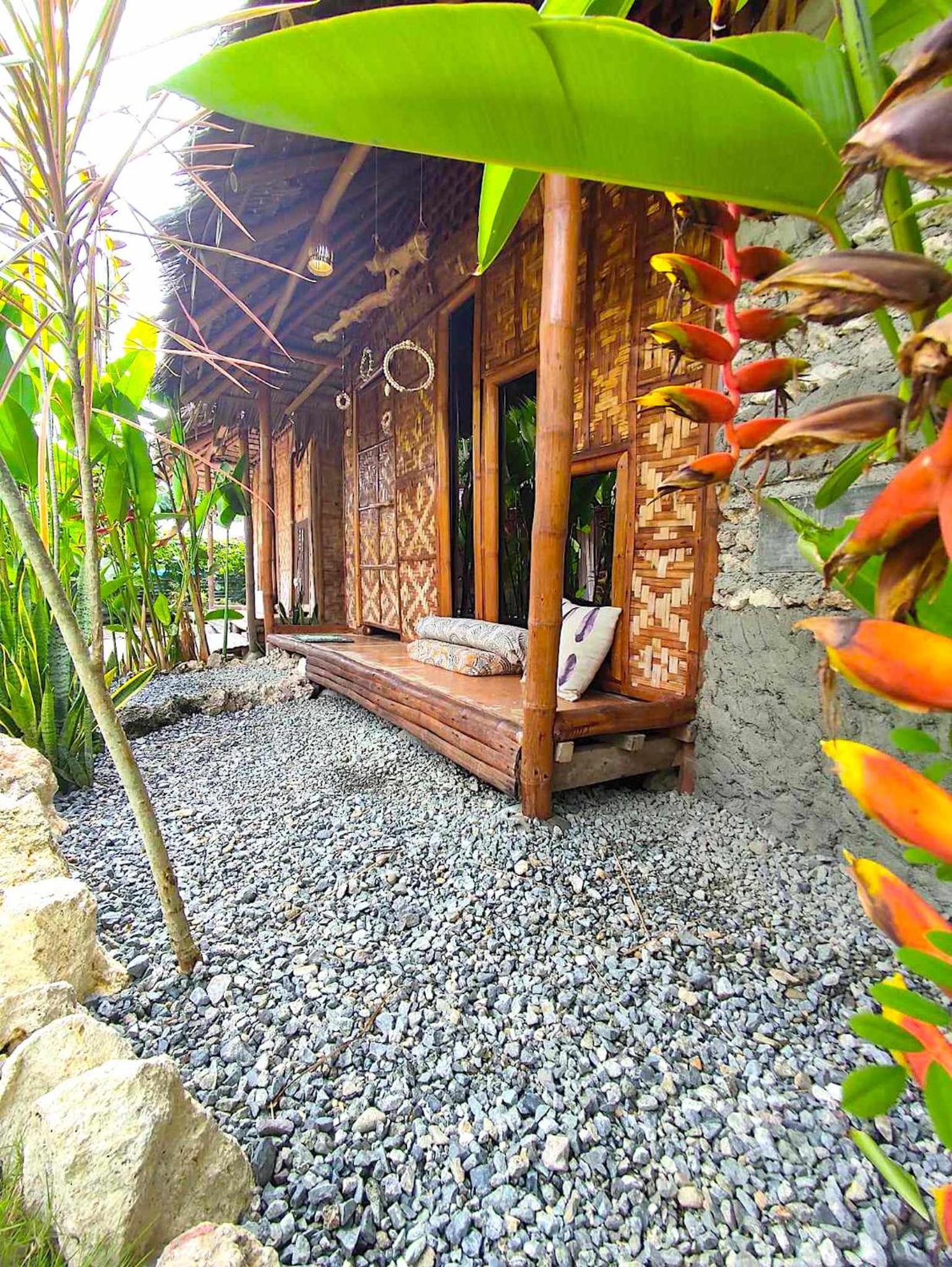 Deluxe Bungalow with Private Bathroom - Photo 19