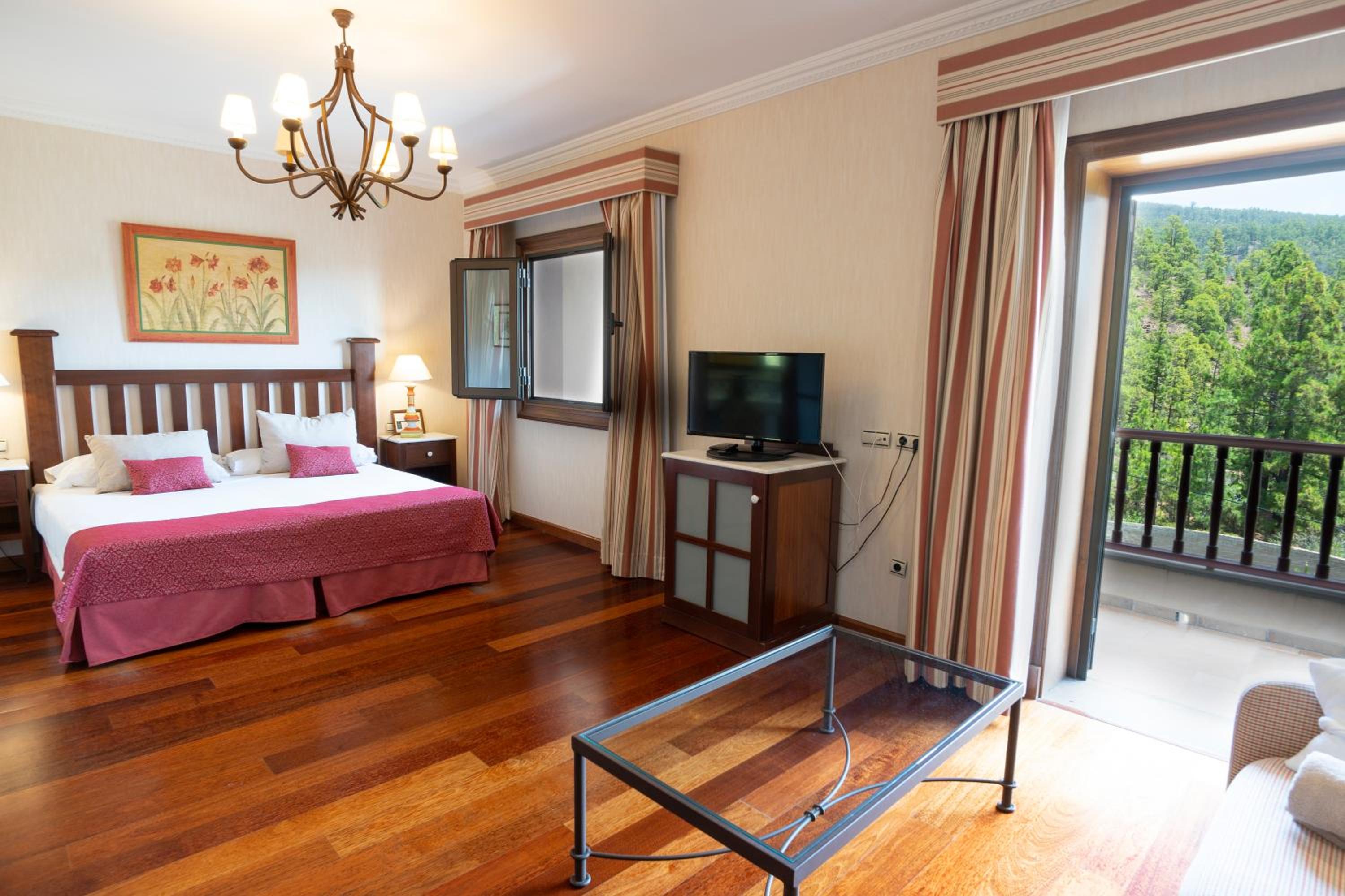 Habitación Doble Superior con Vista a la Montaña