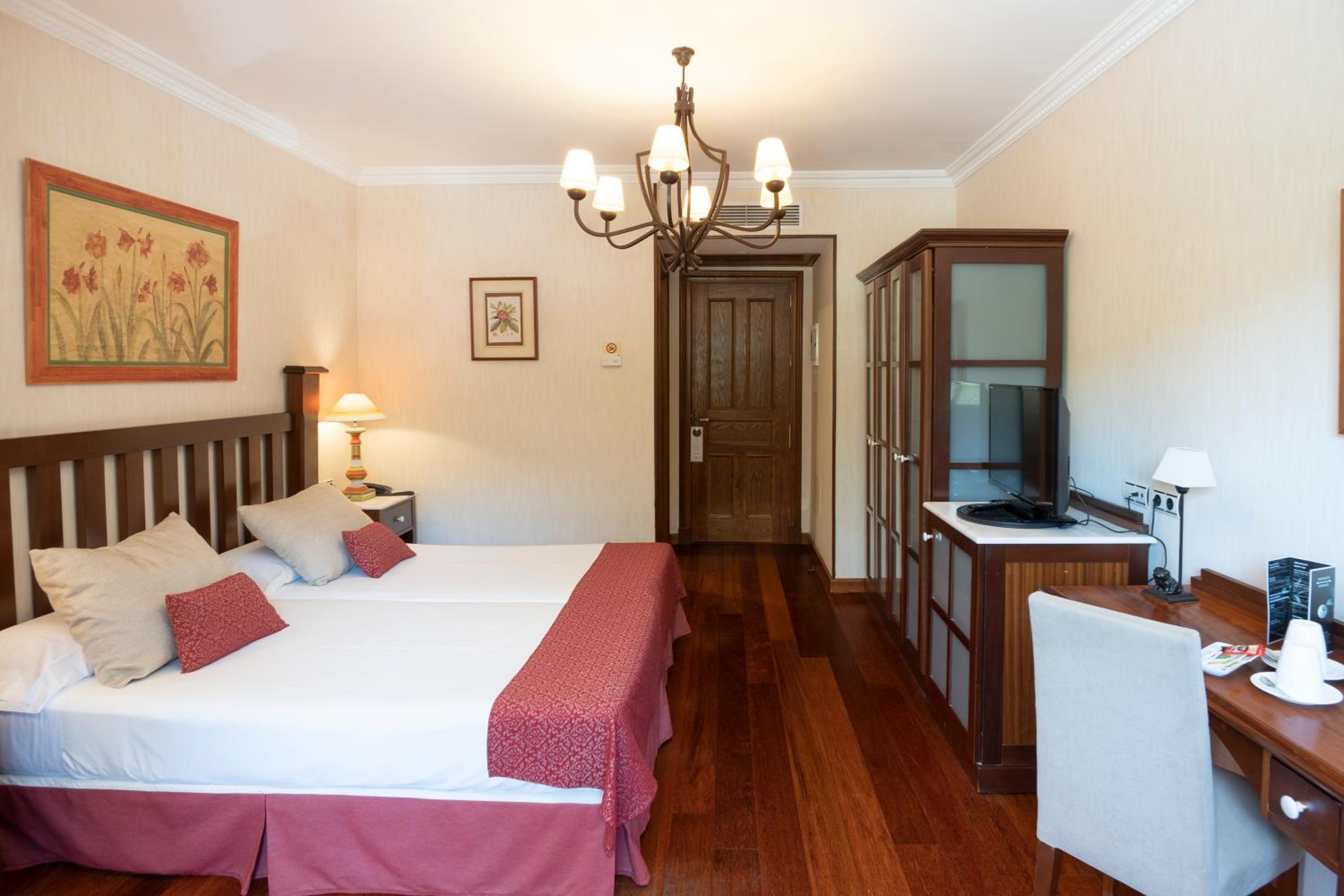 Standard Double Room photo 2