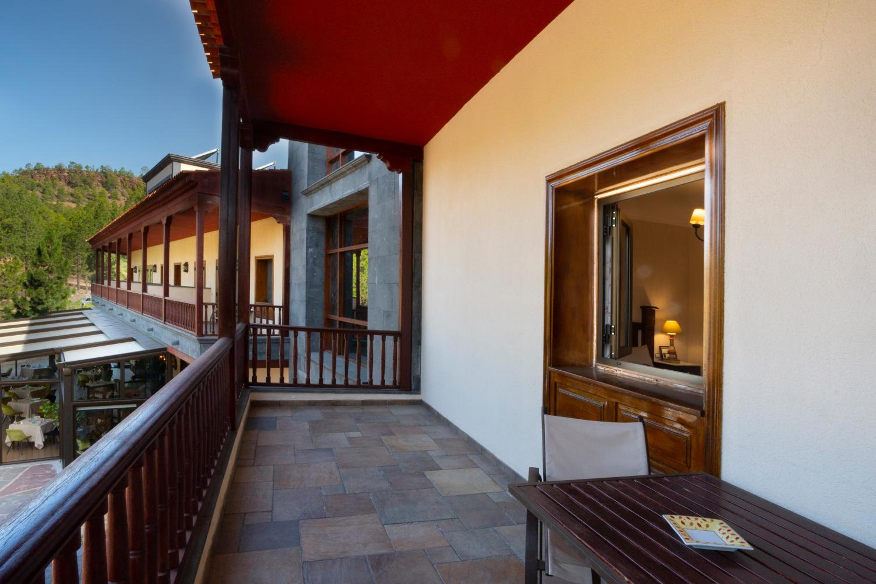 Suite Junior con Vista al Jardín
