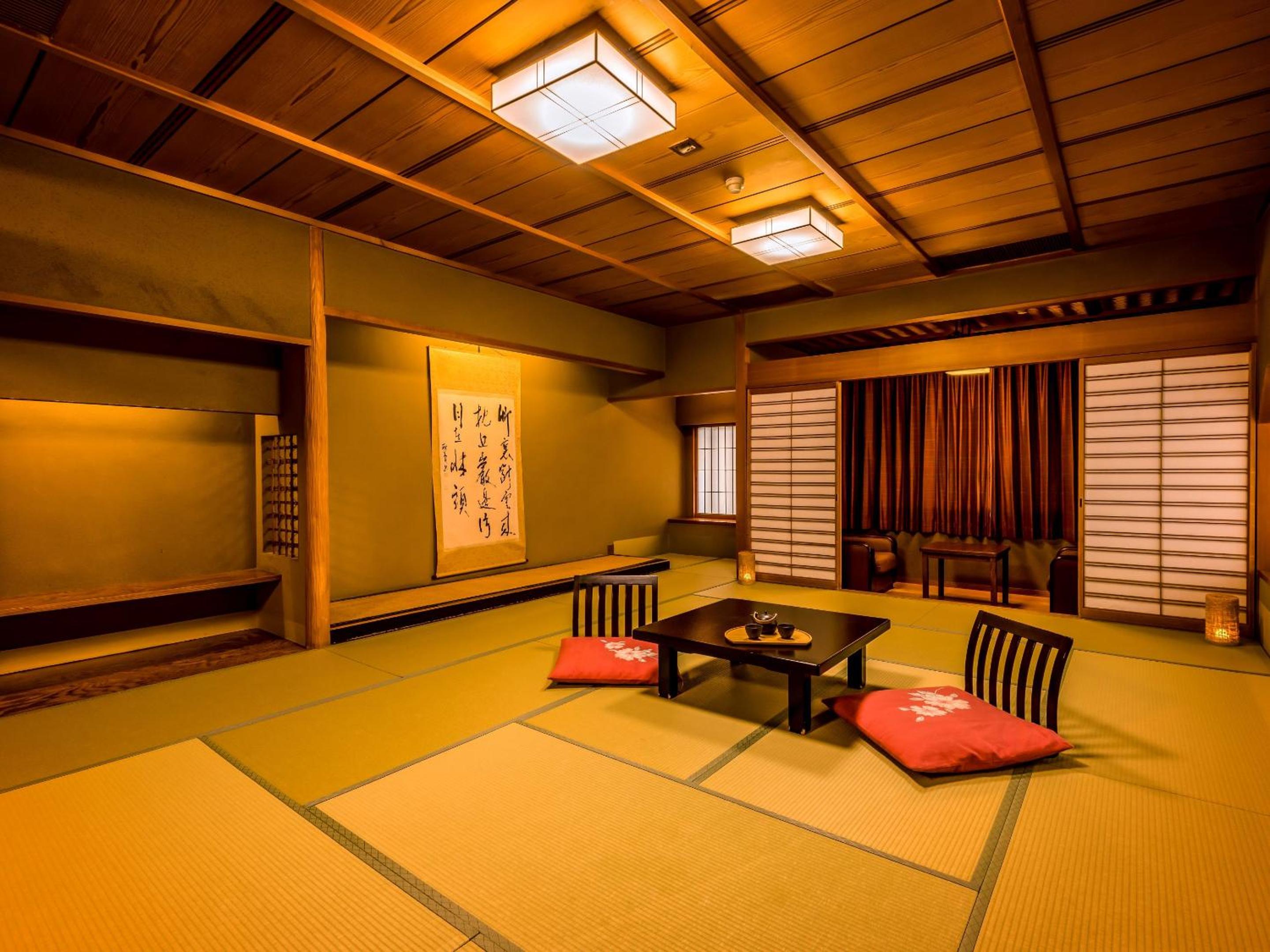 Superior Japanese-Style-Room 2 spaces inside - Indoor Bath - Non-Smoking photo 2