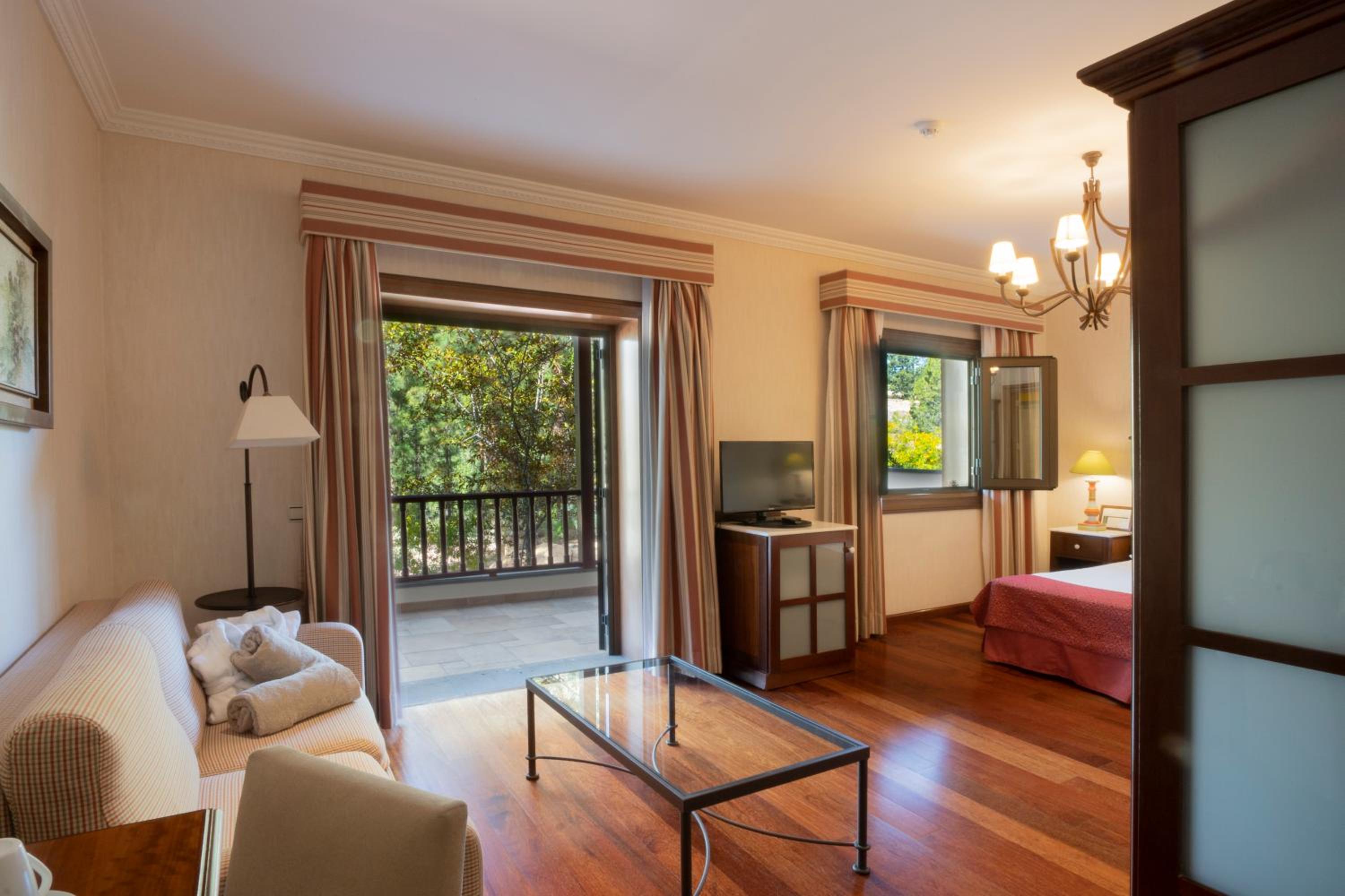 Superior Double Room with Garden View photo 2