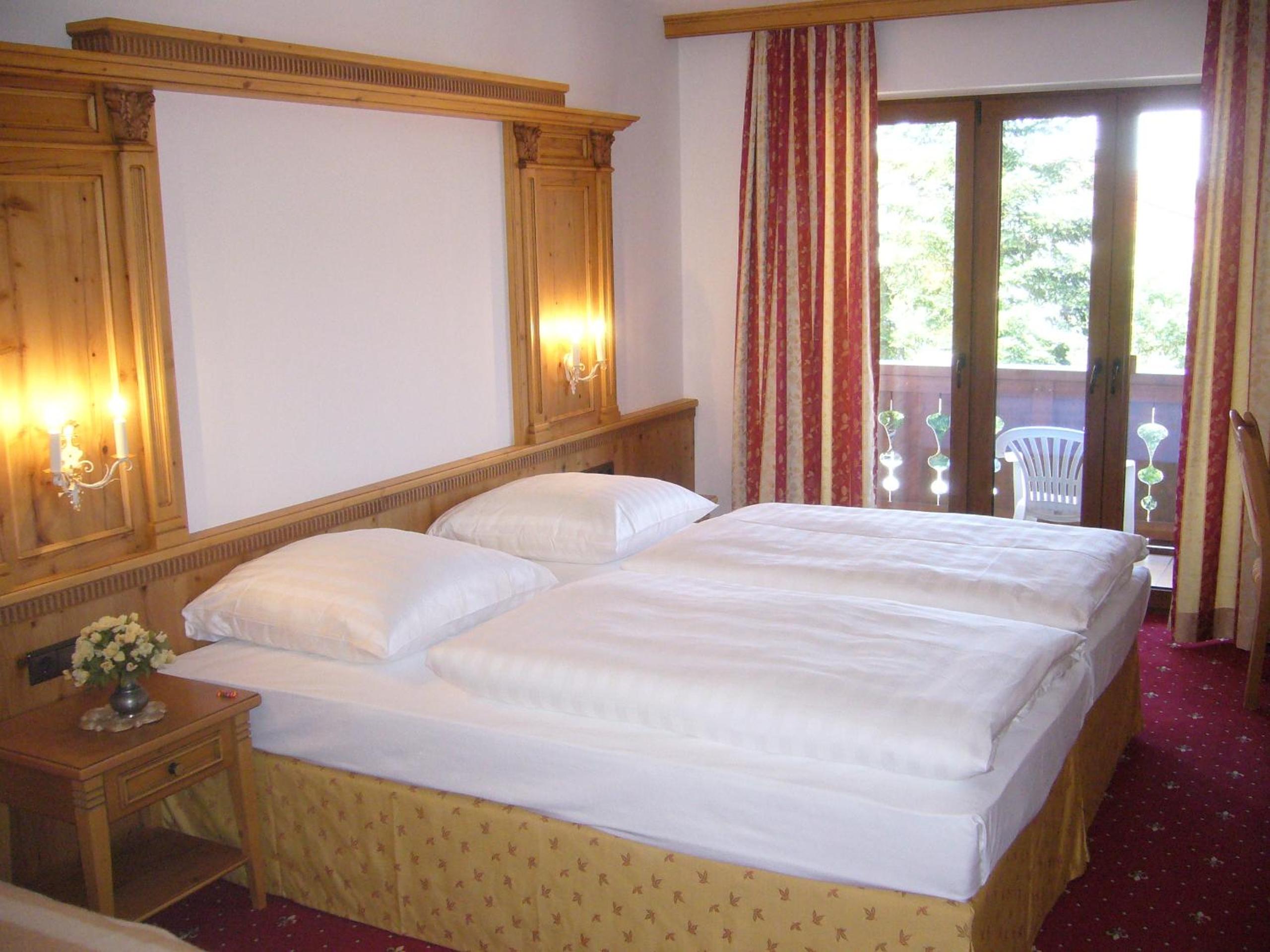 Double Room with Private Bathroom - Photo 6