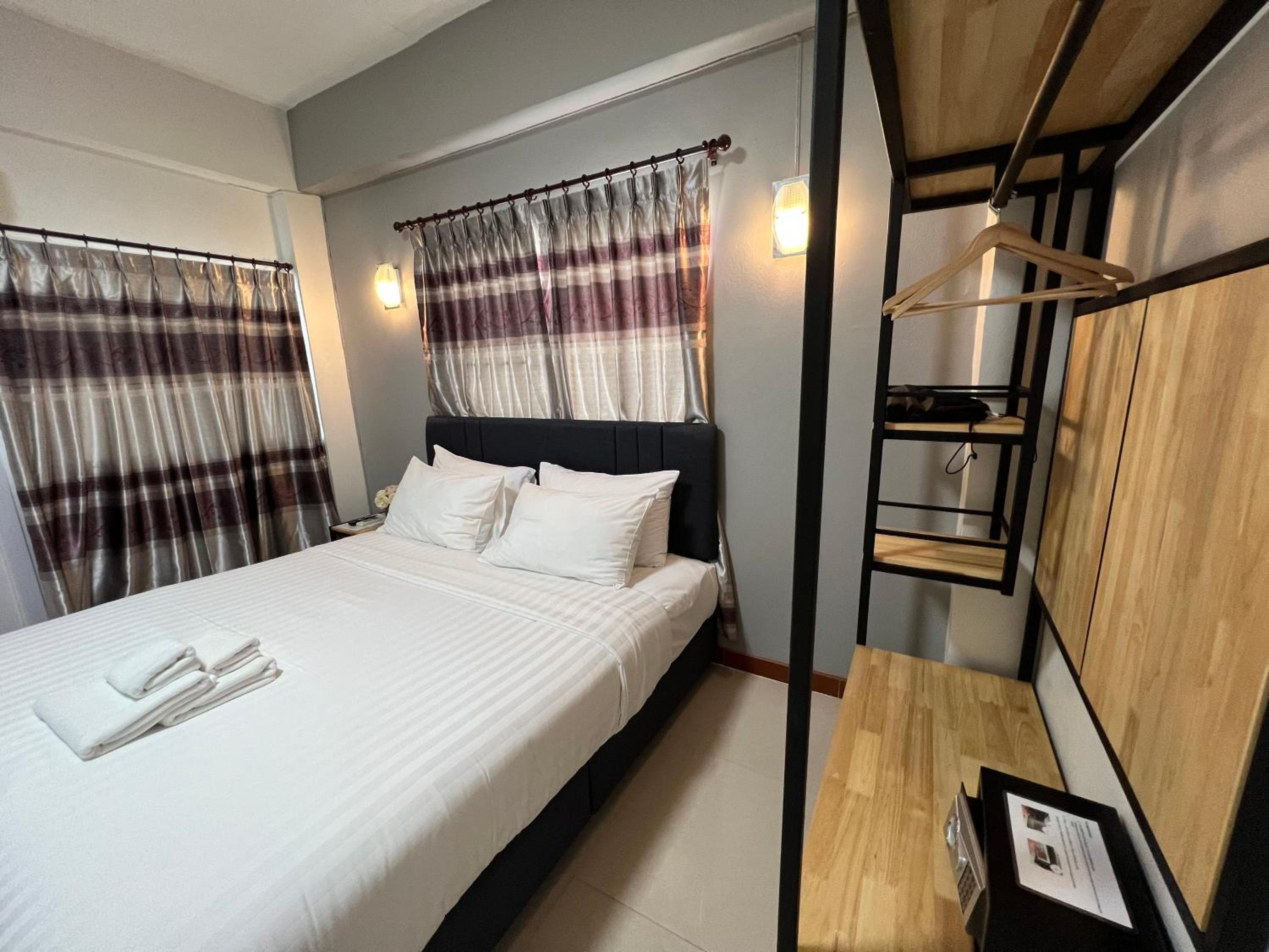 Economy Double Room photo 2