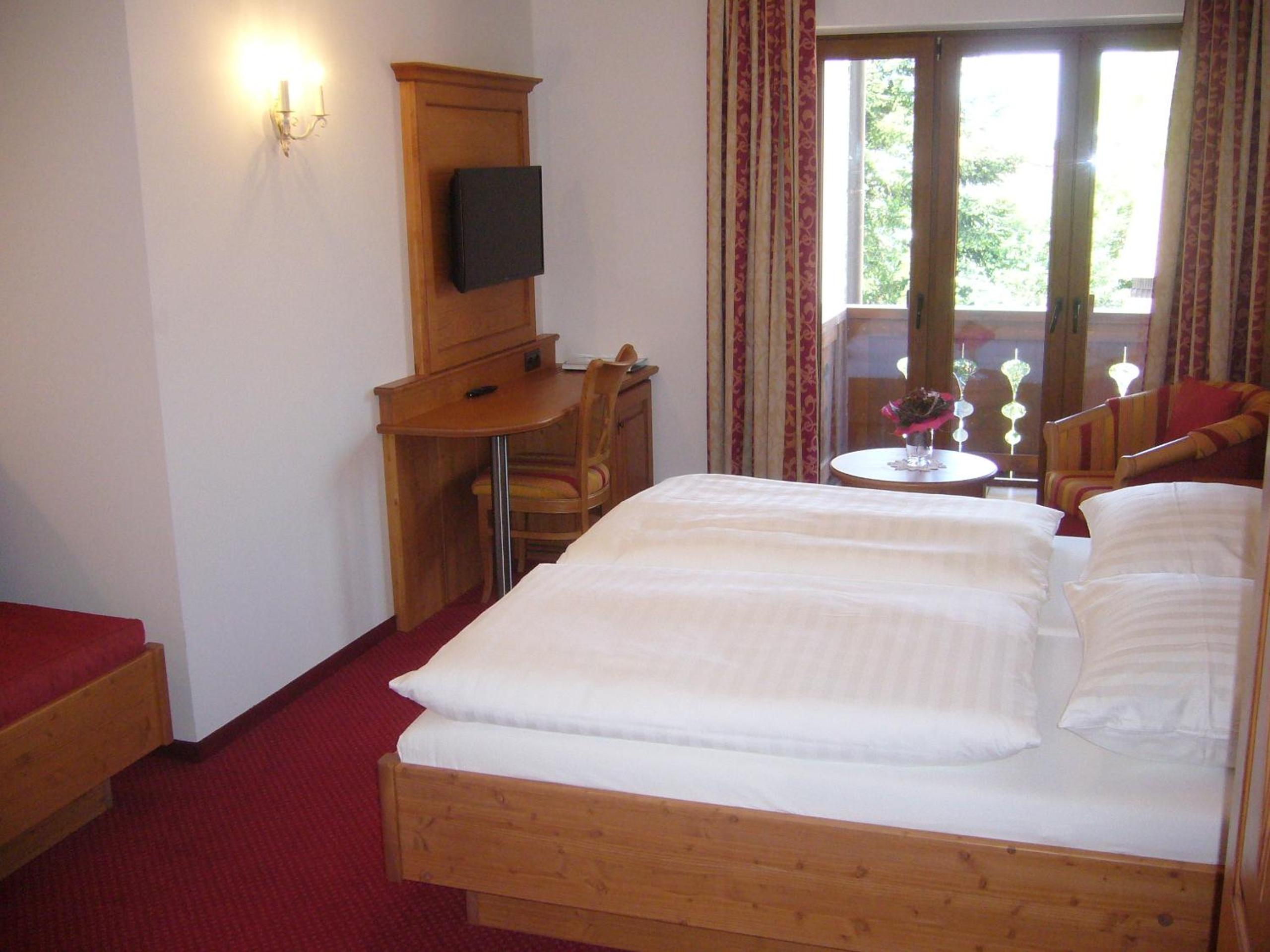 Double Room with Private Bathroom - Photo 8