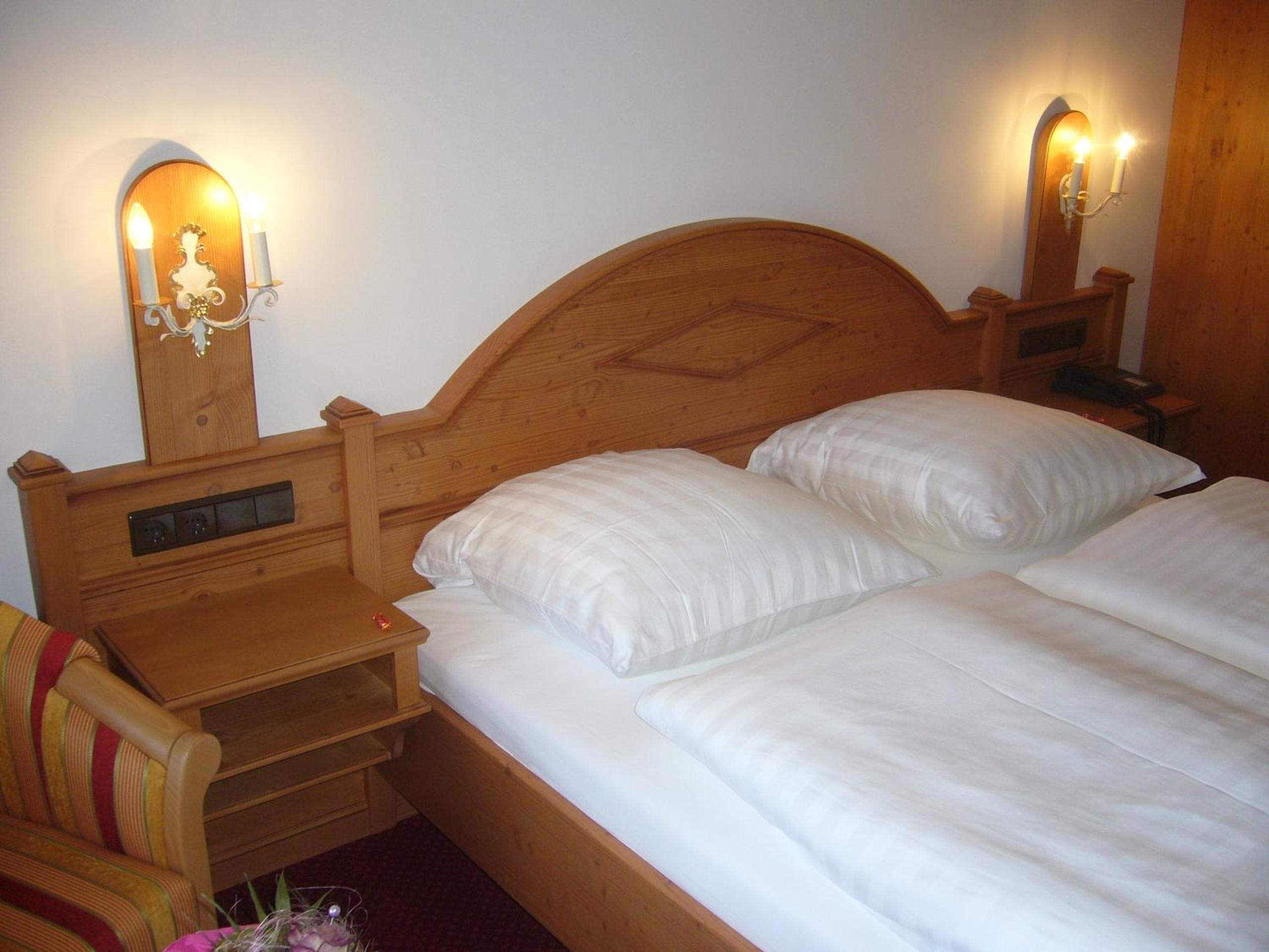 Double Room with Private Bathroom - Photo 7