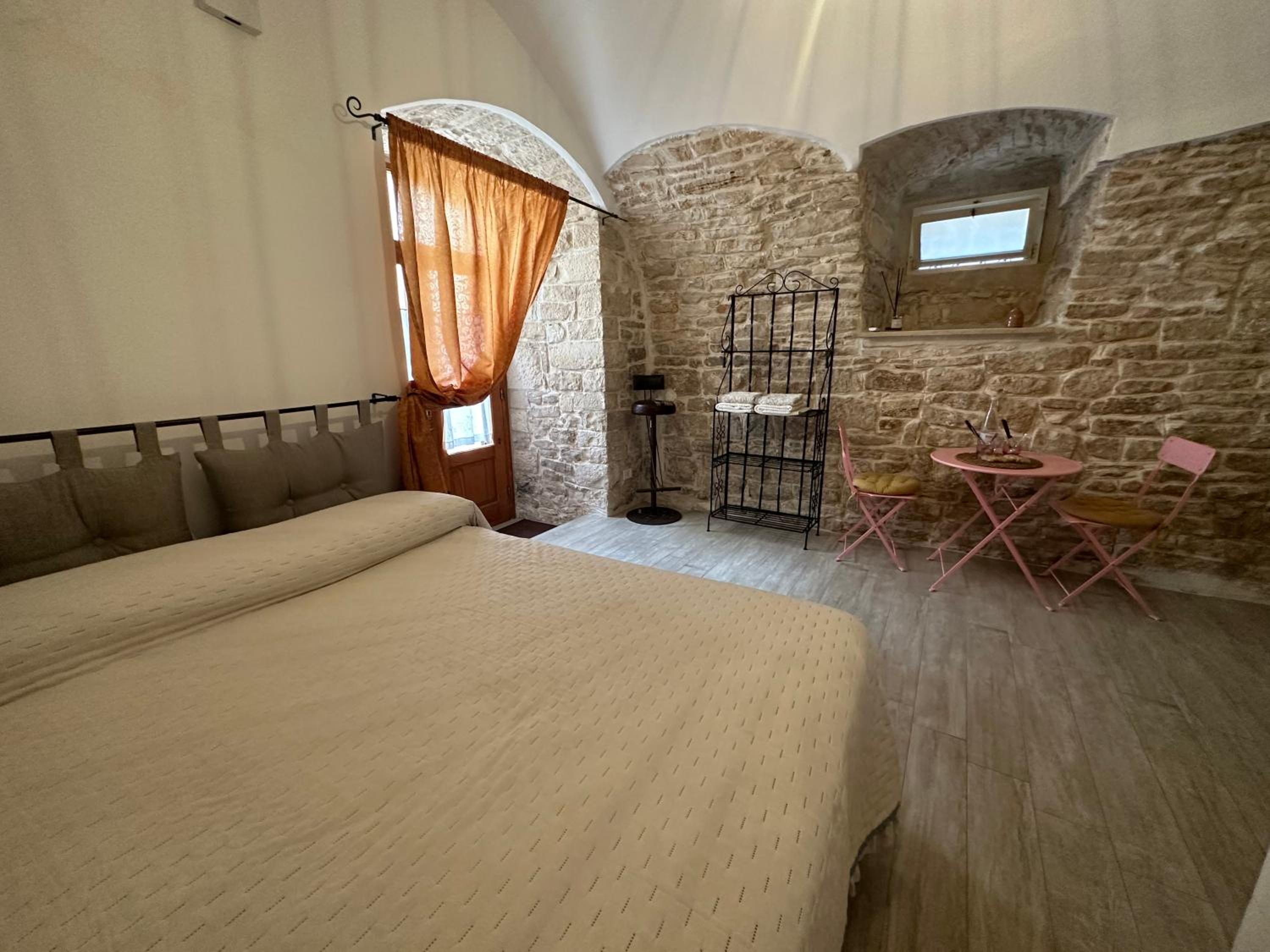 Double Room with Private Bathroom photo 1