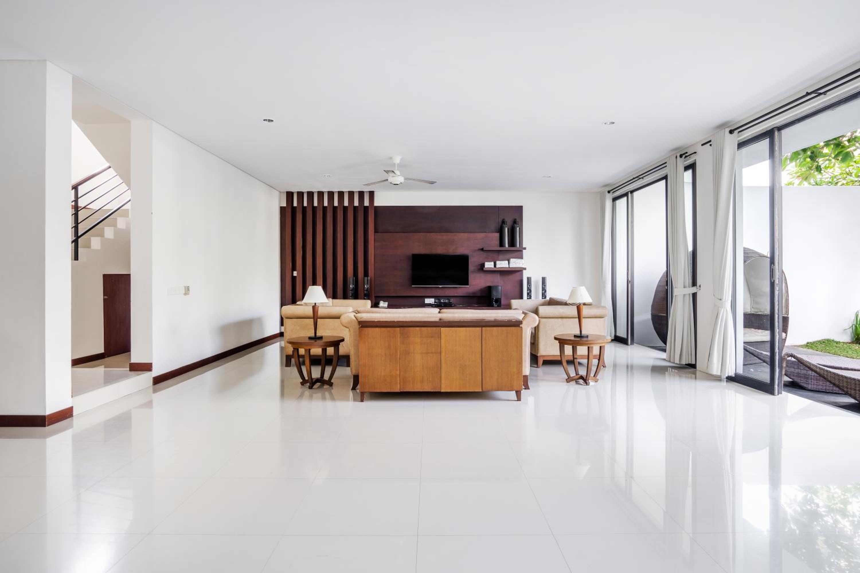 Royal 5 Bedroom Villa with Private Pool - Photo 7