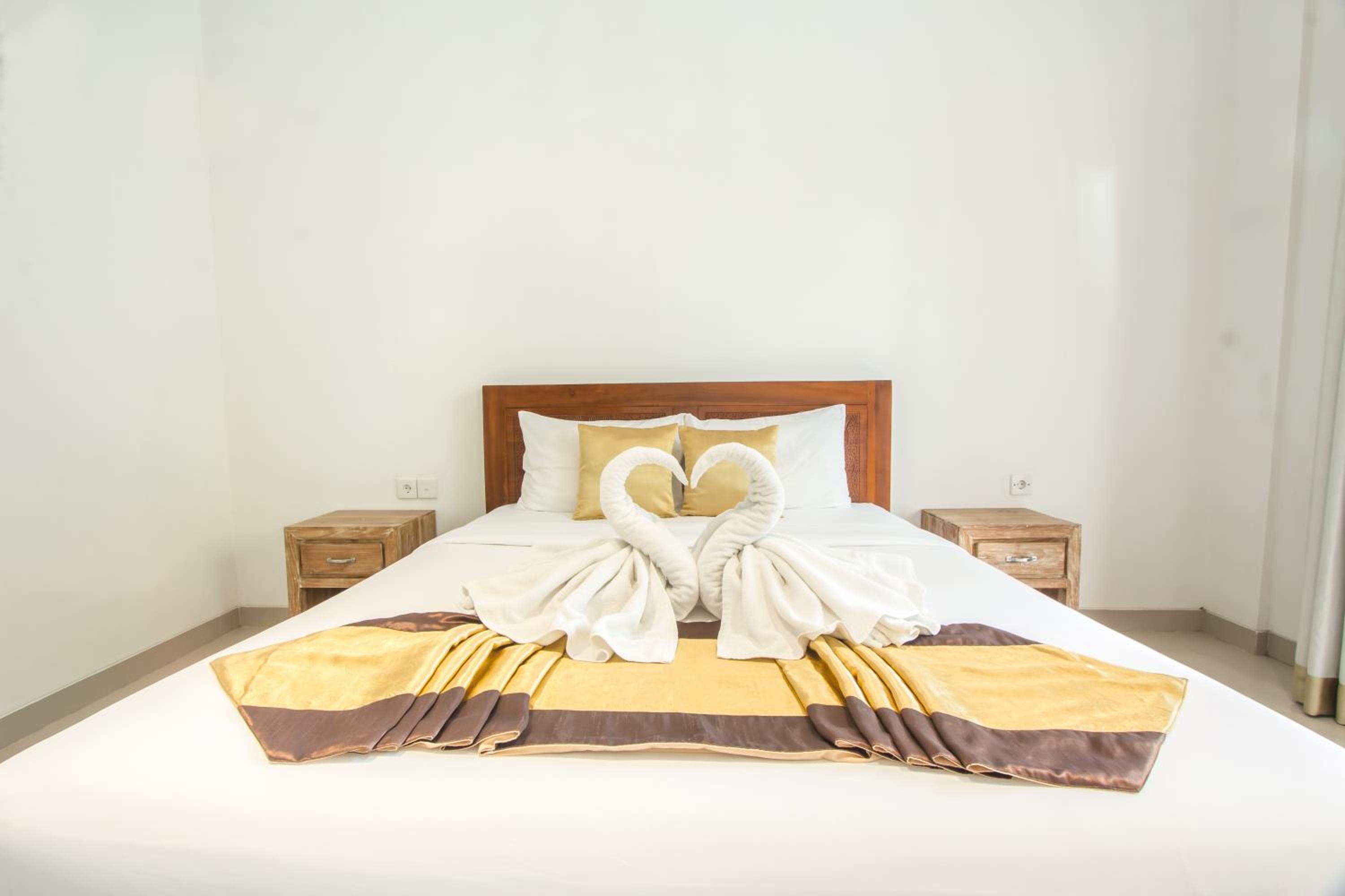 Deluxe Double Room - Photo 20