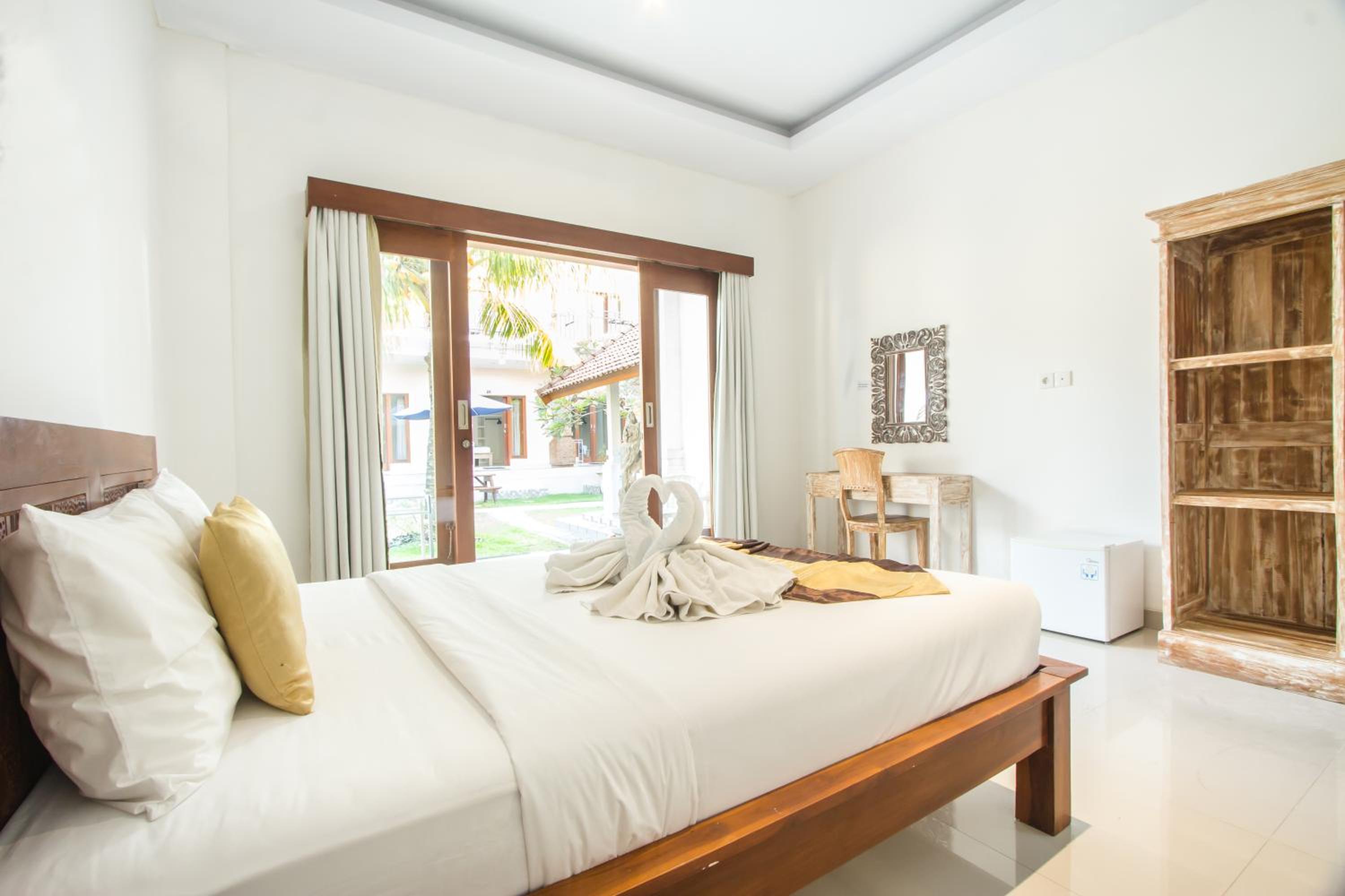 Deluxe Double Room - Photo 13