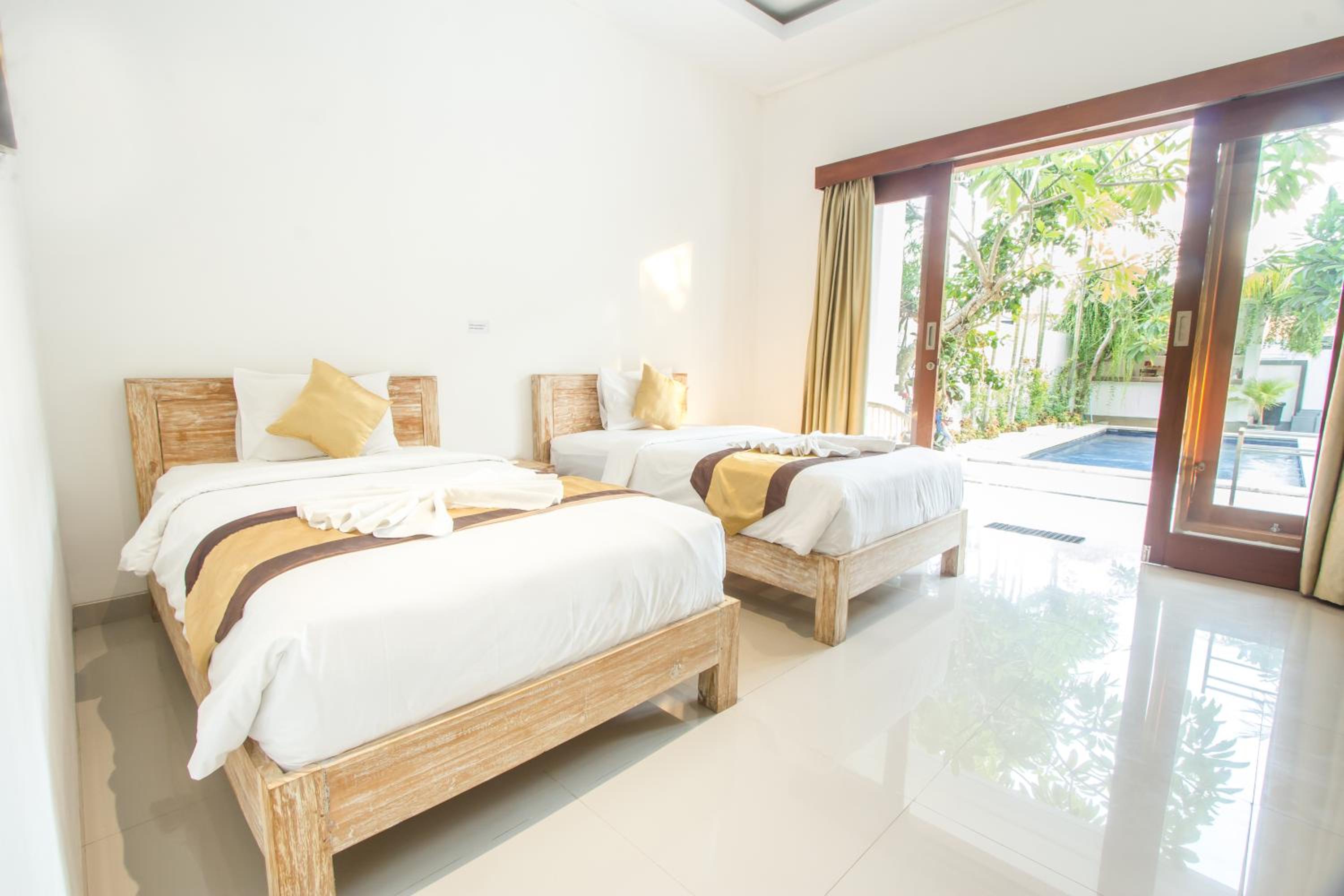 Deluxe Twin Room - Photo 18
