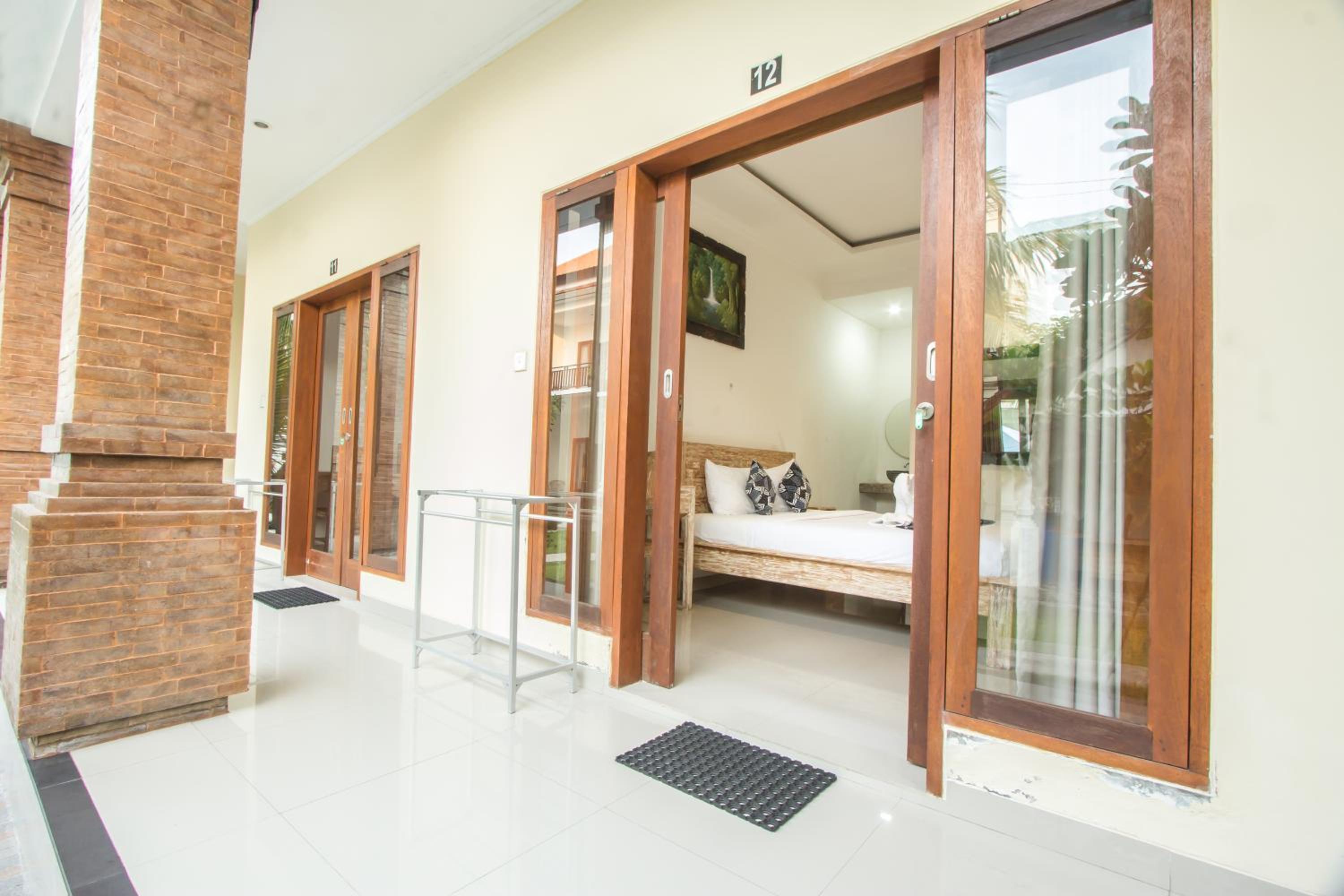 Double Room - Photo 13
