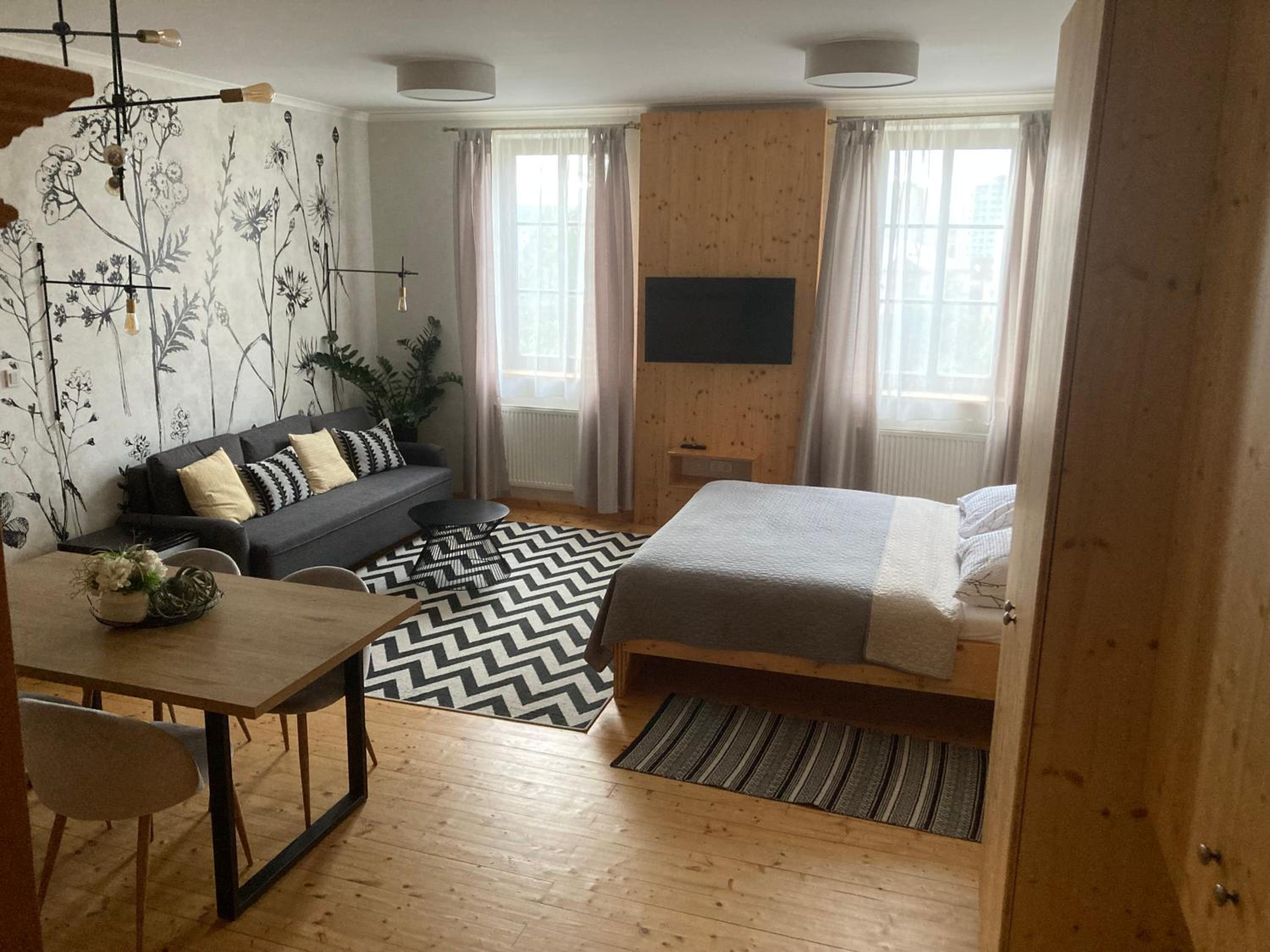 One-Bedroom Apartment