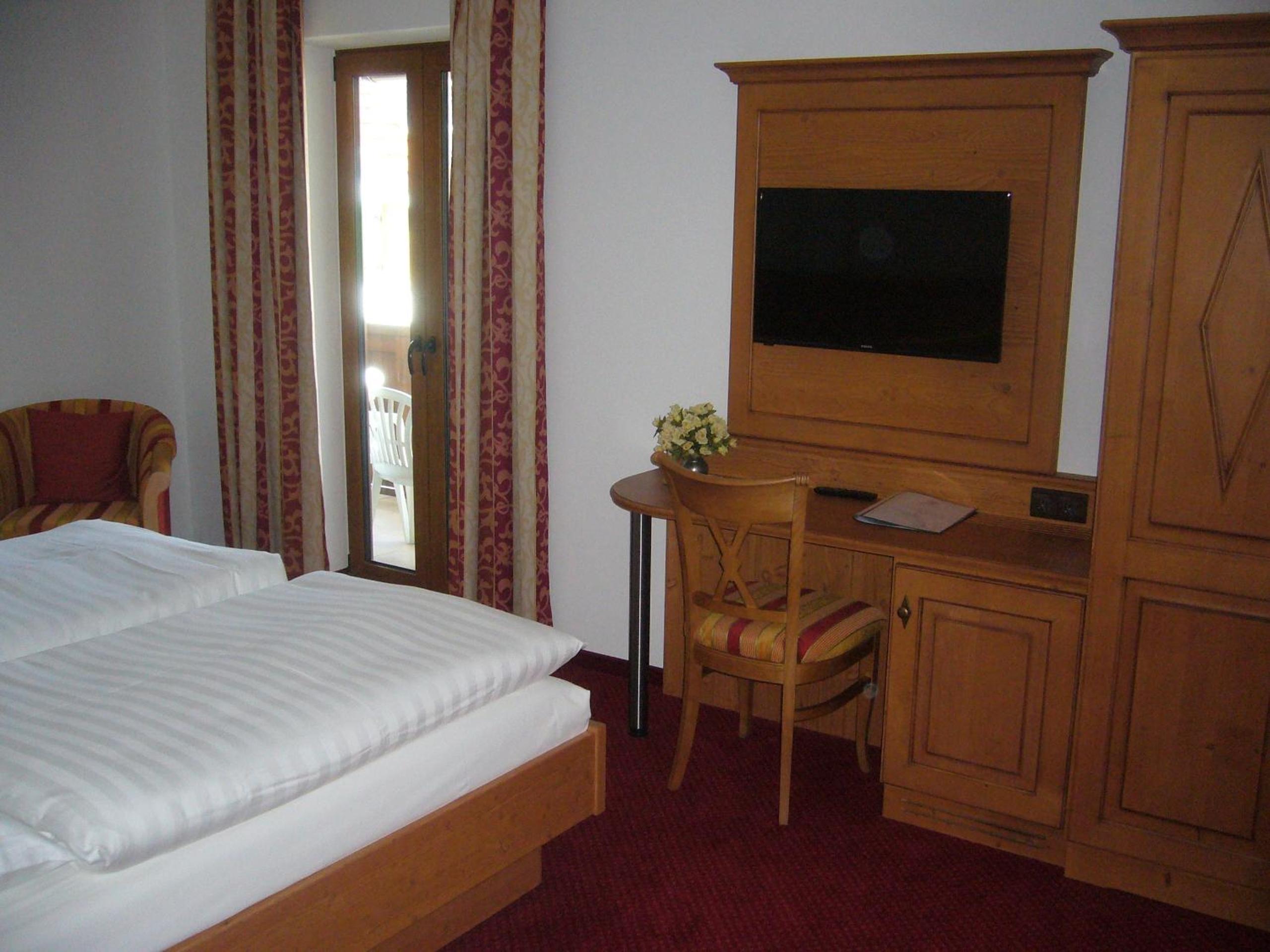 Double Room with Private Bathroom - Photo 5