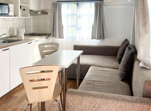 Mobile Home - Star photo 3