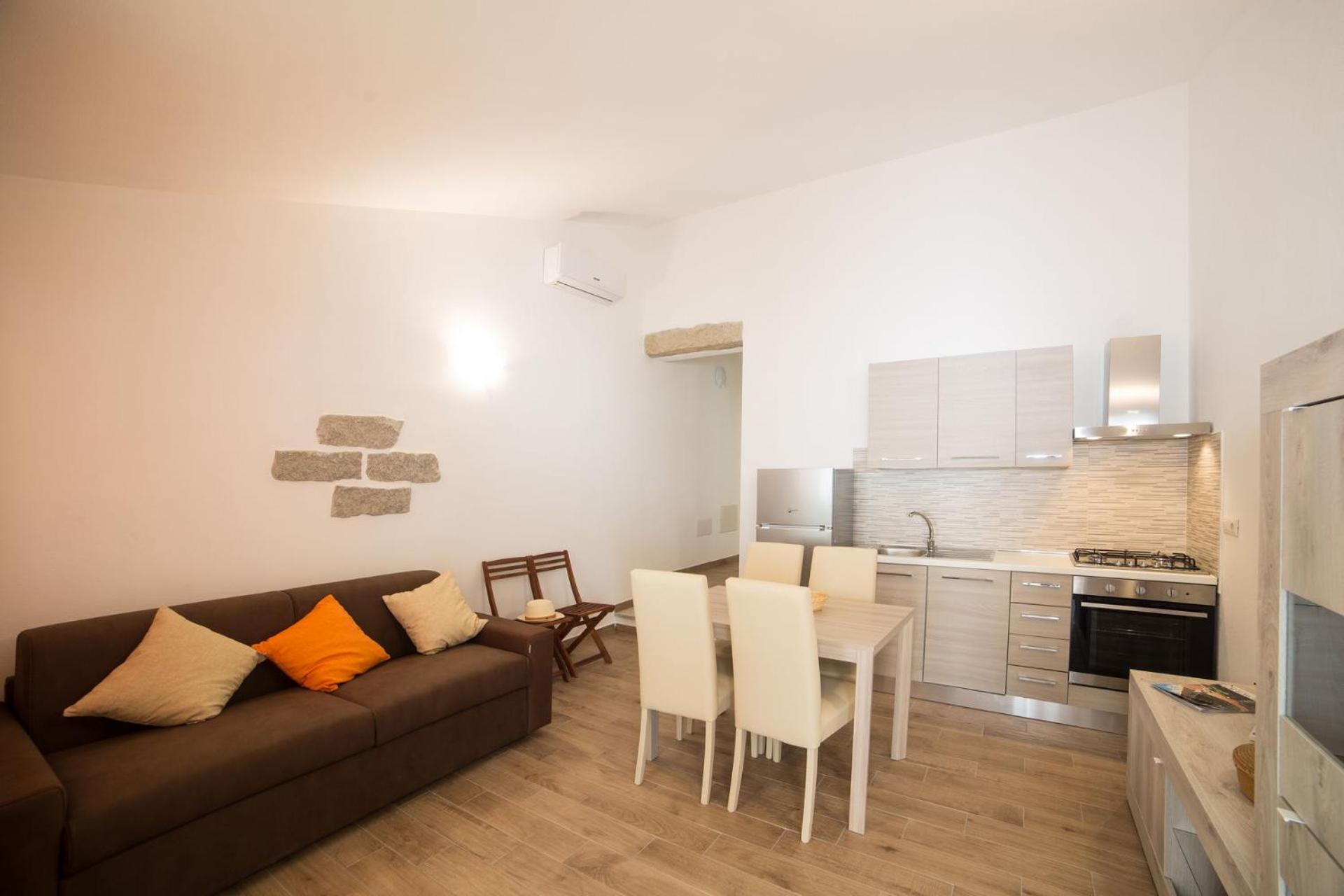 One-Bedroom Apartment (6 Adults) photo 2