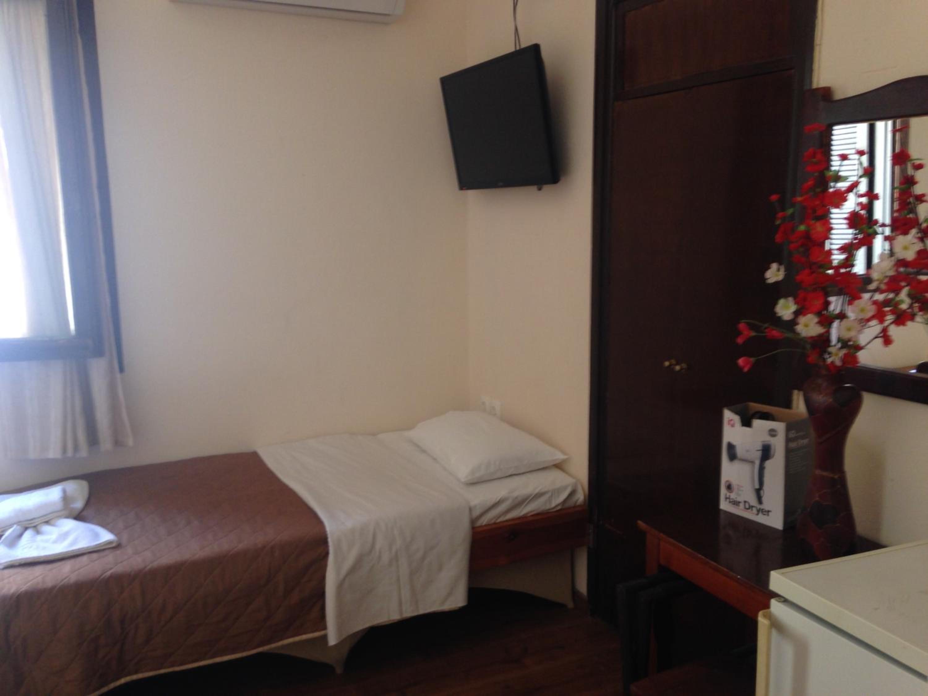Triple Room - Photo 2
