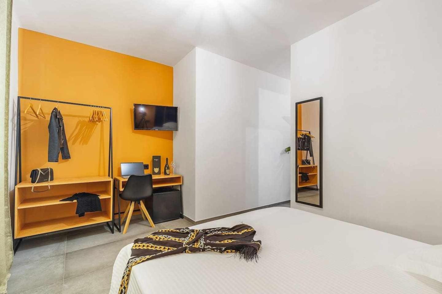 Double Room - Photo 4