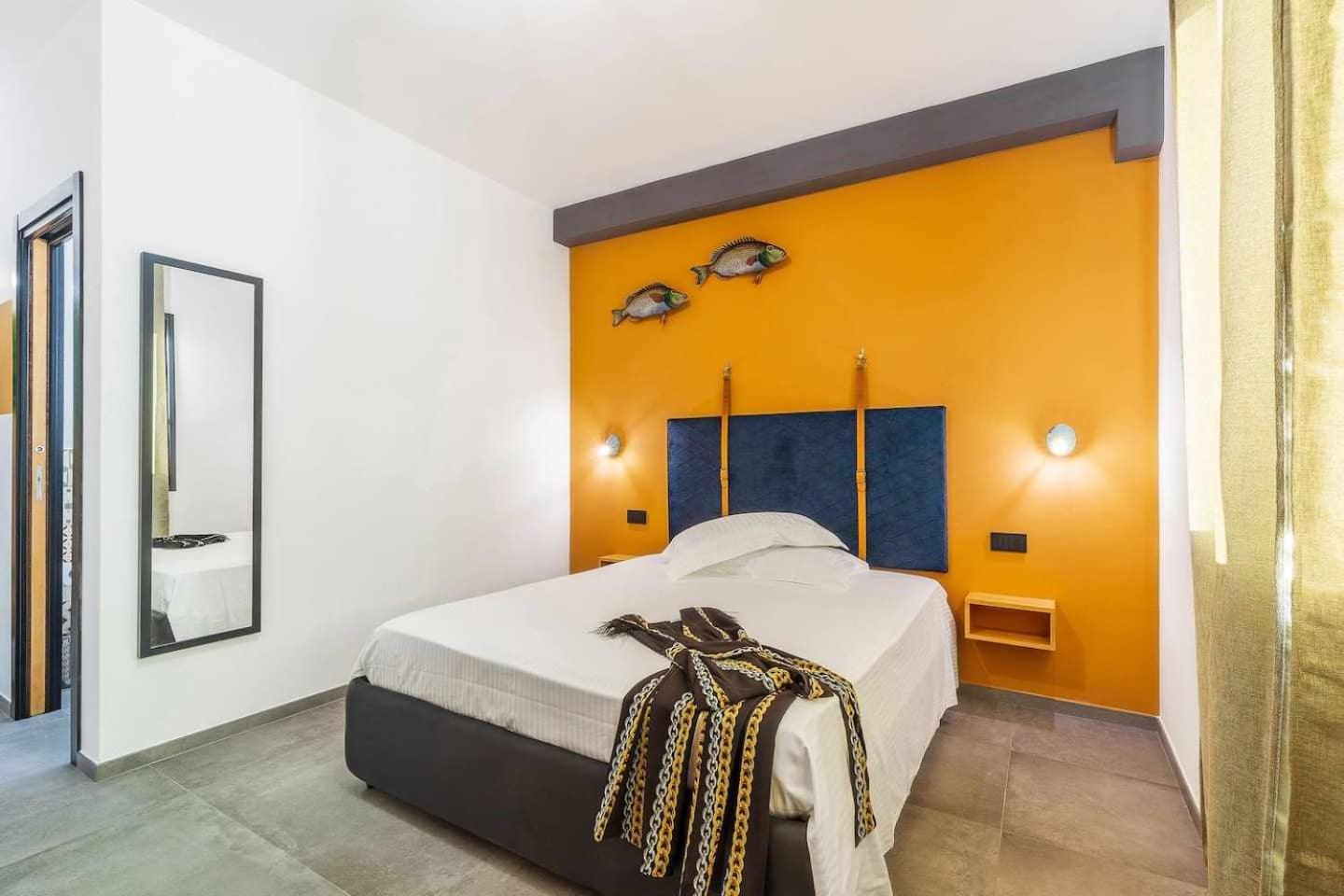 Double Room - Photo 7