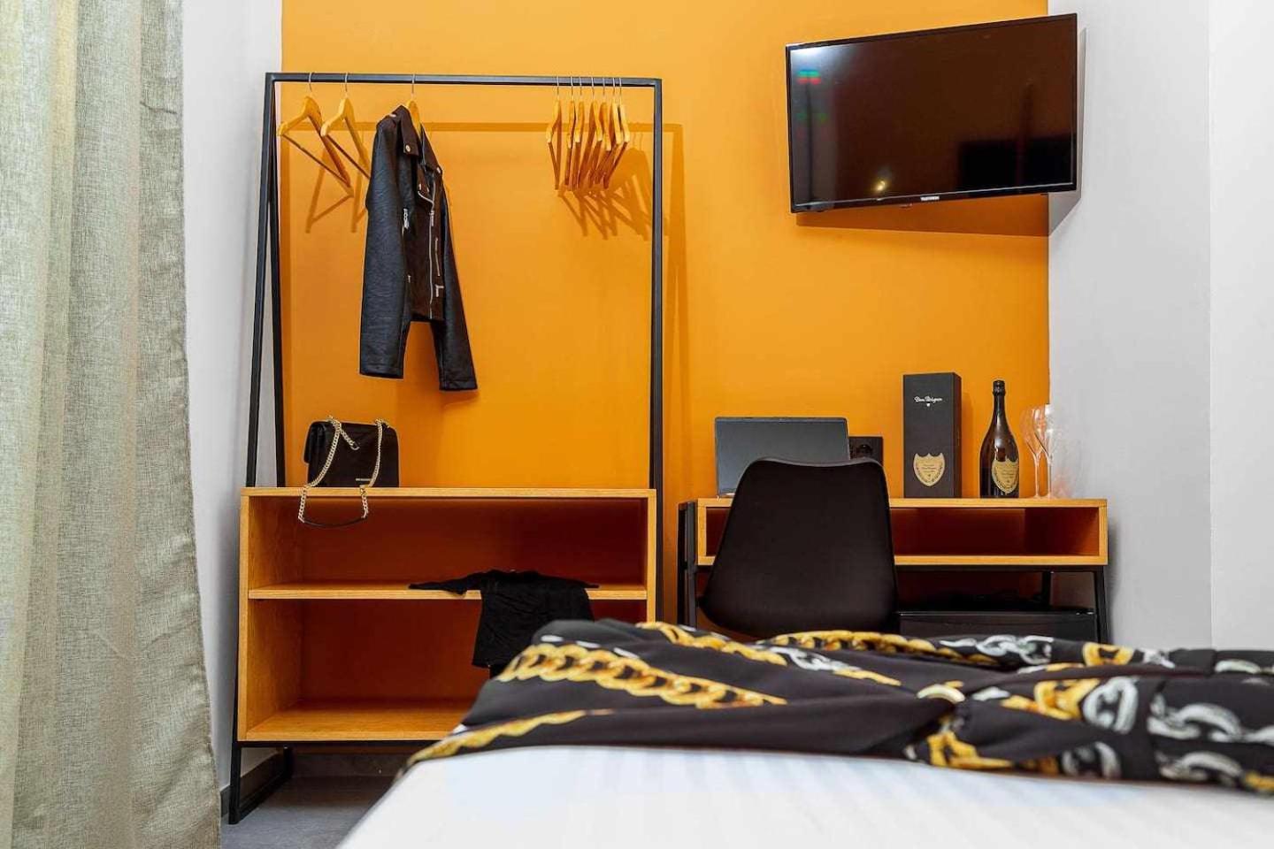 Double Room - Photo 13