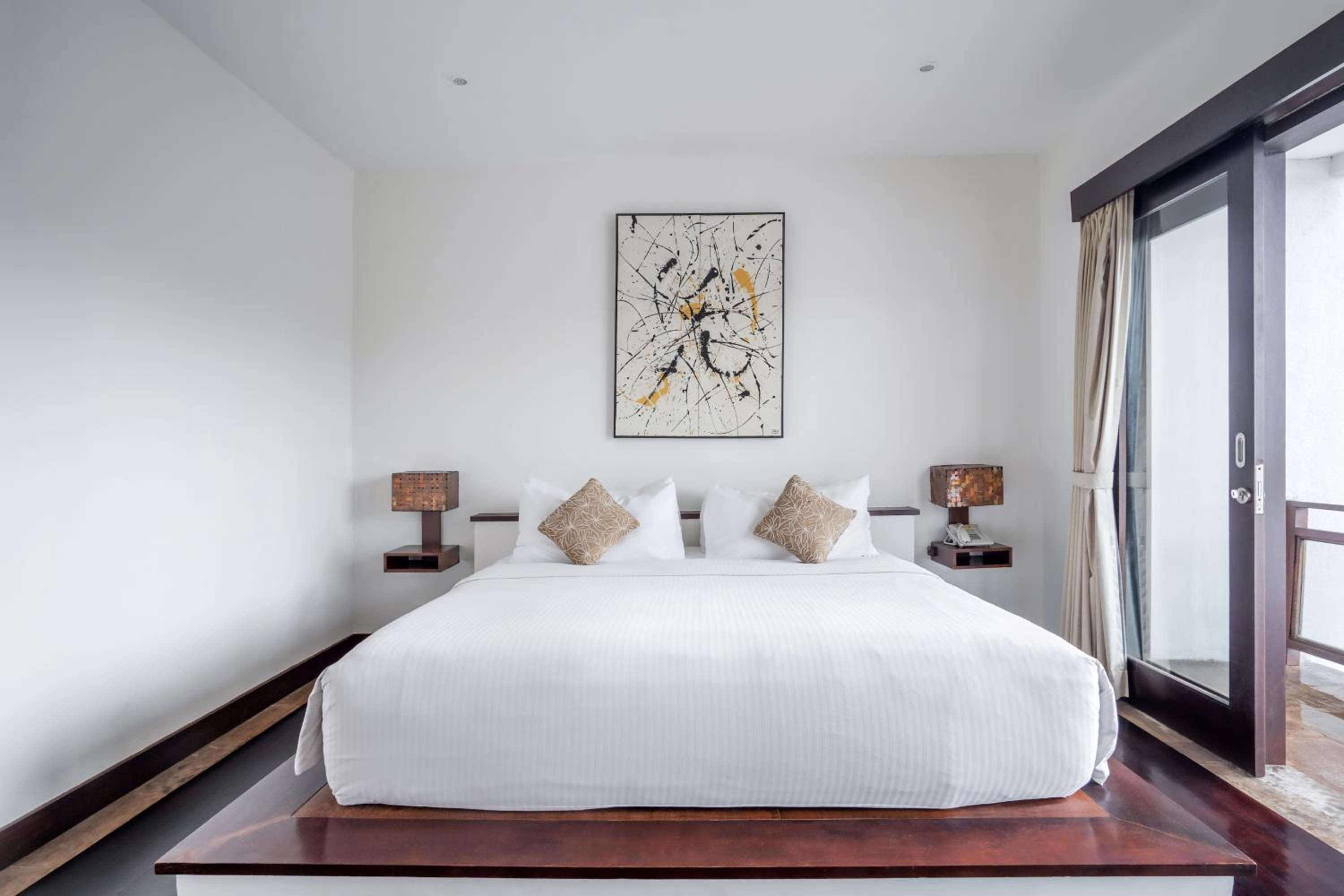 One-Bedroom Villa - Photo 3